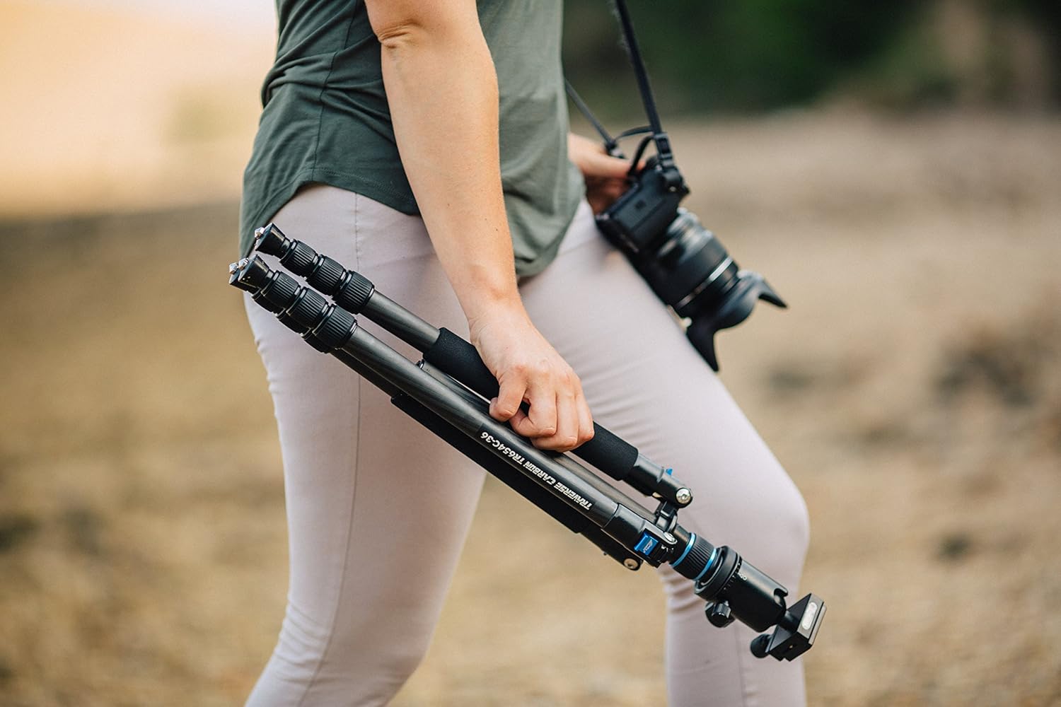 Creative Product Davis & Sanford TR654C-36 Traverse Carbon Fiber 4 Section Grounder Tripod with Head (Black) Flash Sale Davis & Sanford TR654C-36 Traverse Carbon Fiber 4 Section Grounder Tripod with Head (Black)