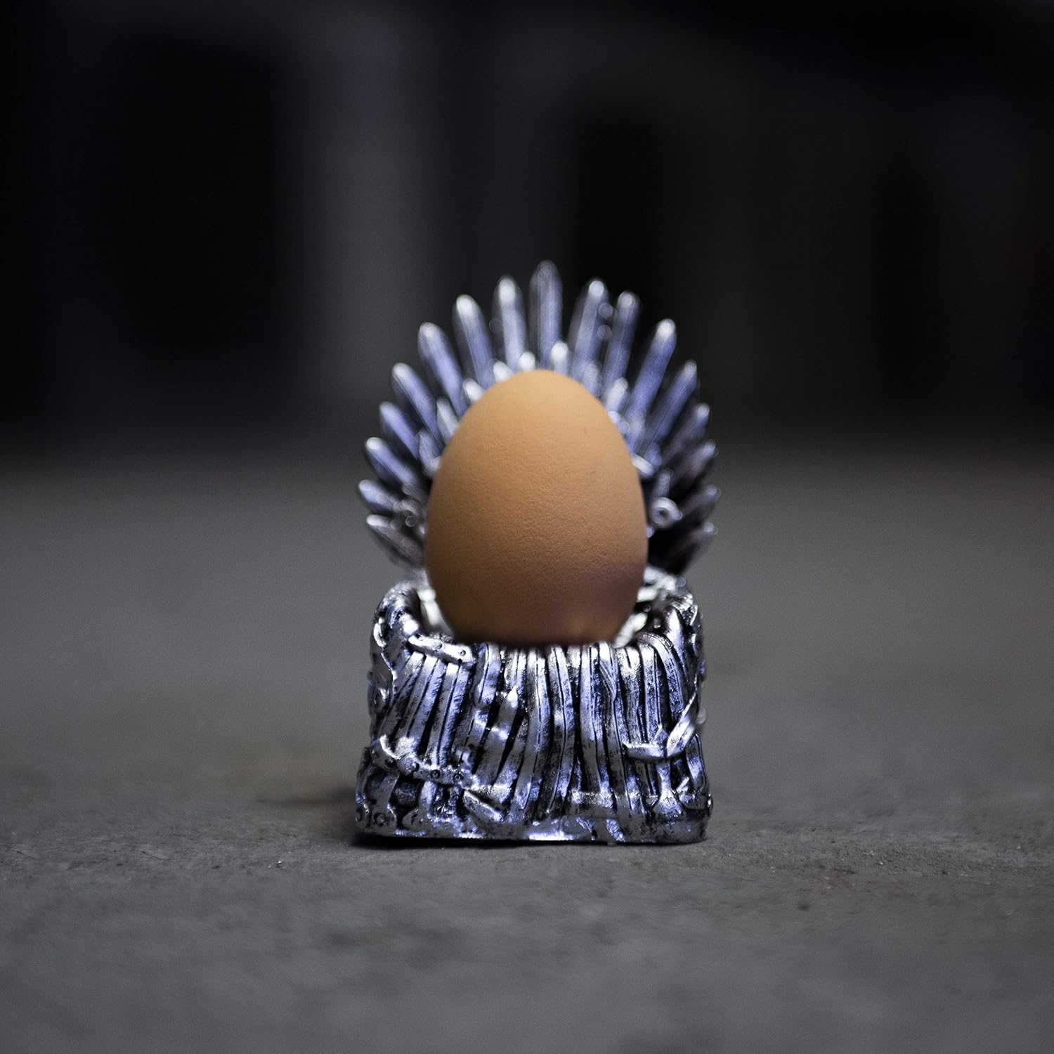 Marco Paul Novelty Game of Thrones Egg Cup GOT Inspired Throne Egg Holder Iron Chair Replica Miniature Gift Set Present Kitchen Accessories Tableware Decor Home Decor Accessories - Image 3