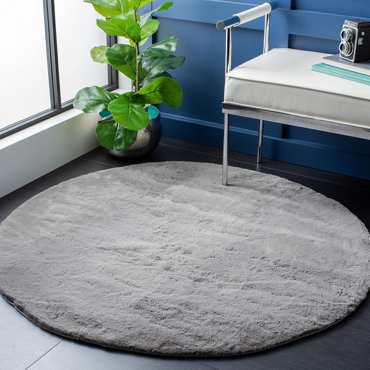 SAFAVIEH Faux Sheep Skin Collection 2' x 3' Ivory FSS535A Silken Glam 2.35-inch Thick Accent Rug