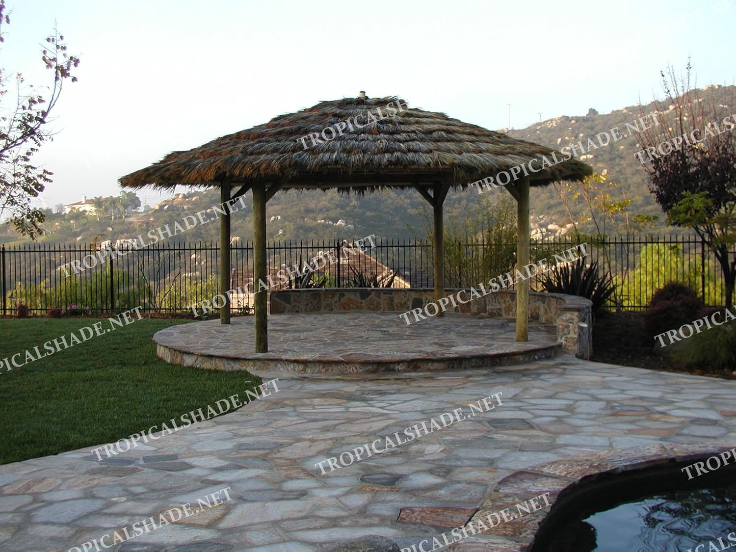 Palapa Hut 12' Fiji Thatch (fourpole) DIY KIT Patio