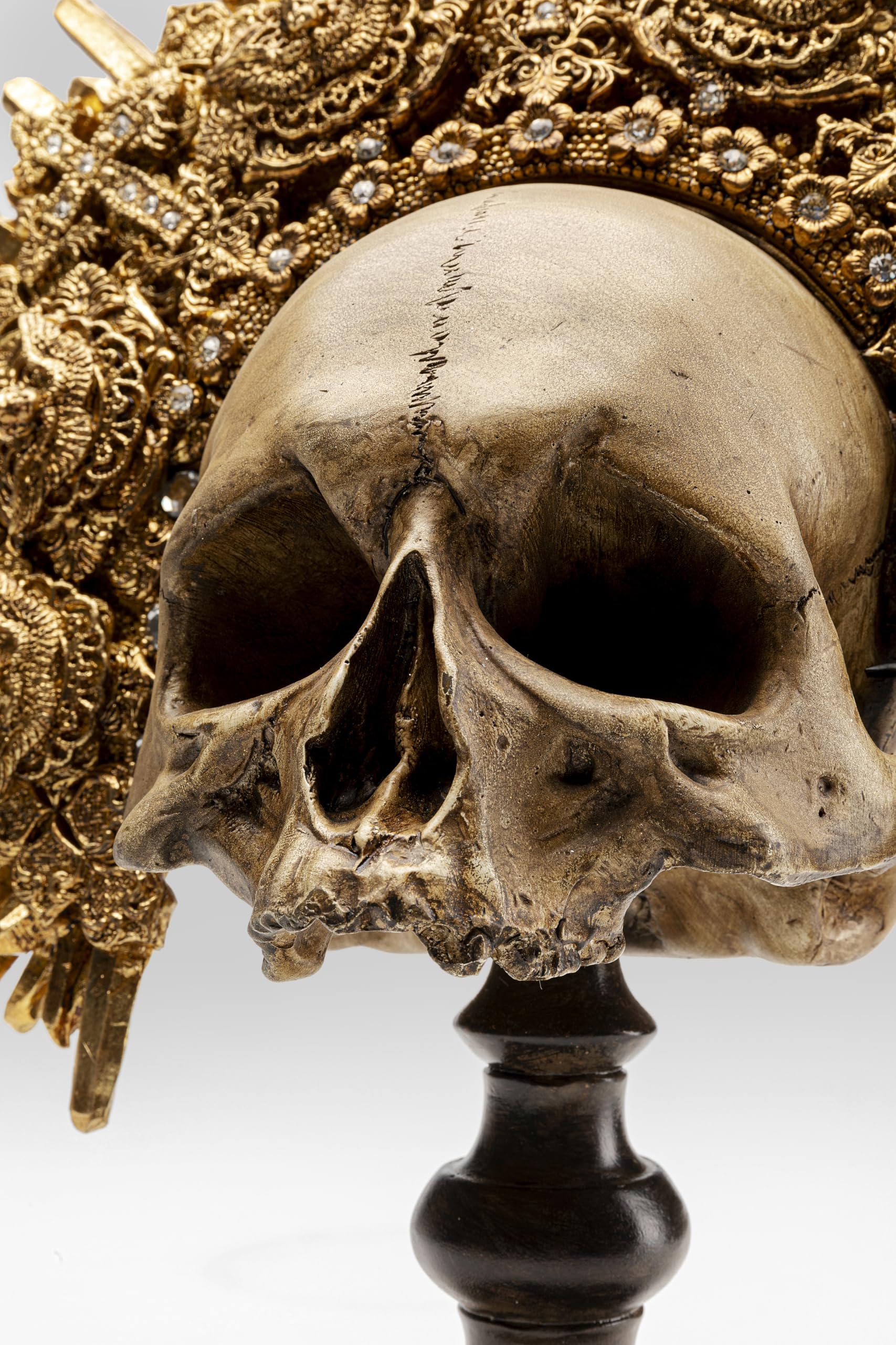 Kare Design figura decorativa King Skull, oro anticato, teschio re, deco soggiorno/cameretta giovani, stile rock/stile/industrial provocatorio, 42x34x20cm (A/L/P)