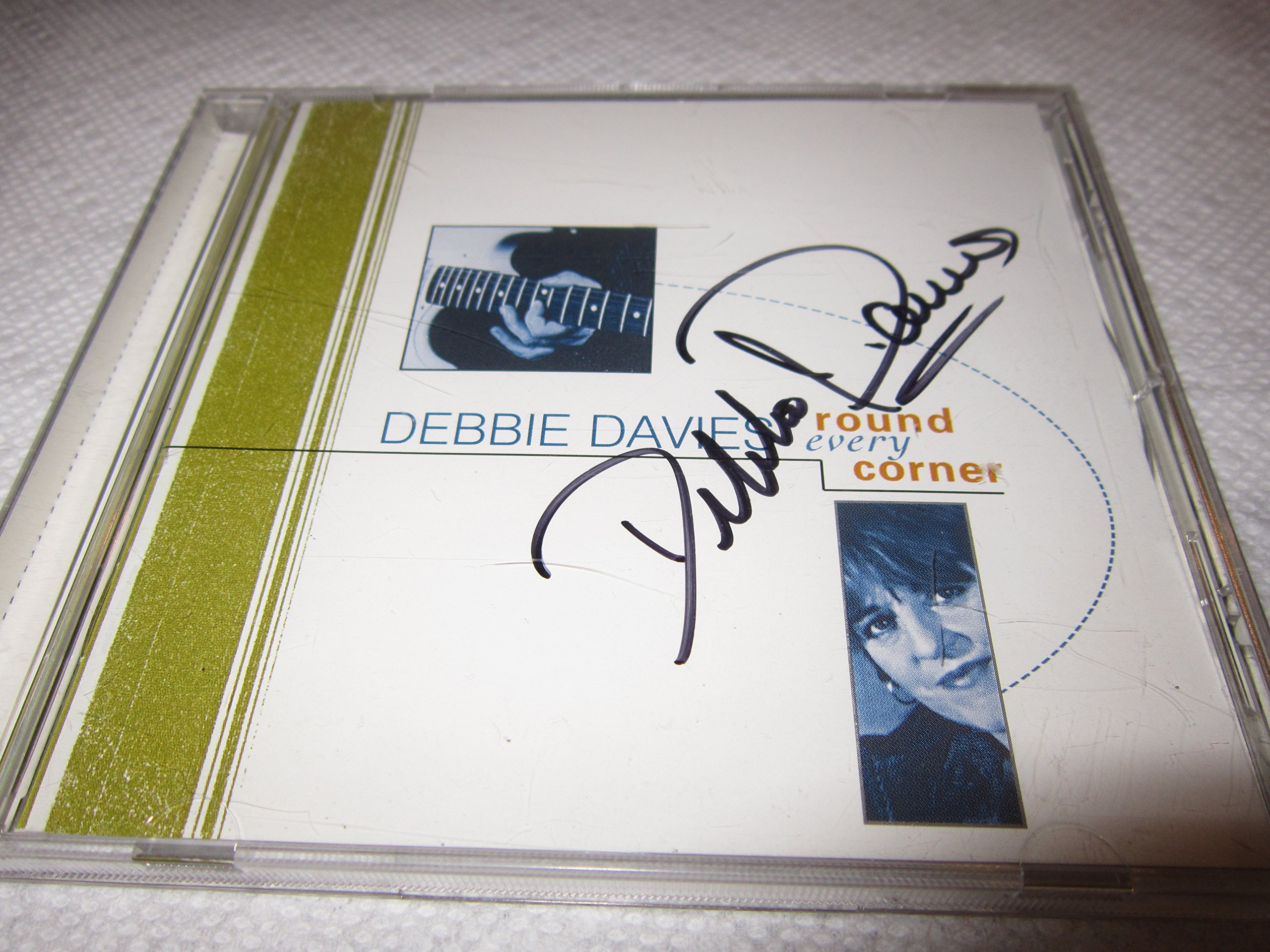 Round Every Corner [Audio CD] Davies, Debbie