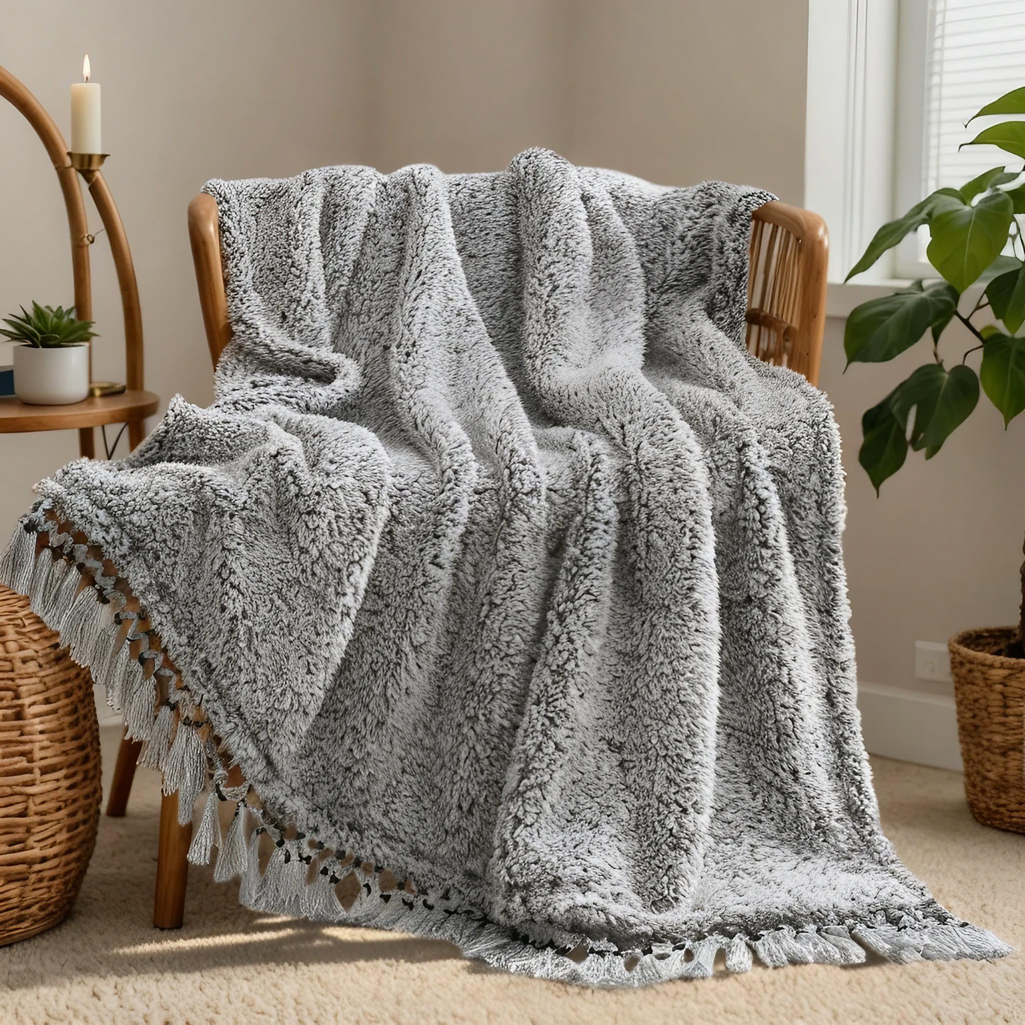 Superweiche Sherpa-Wendedecke Mit Quasten – 264 X 229 Cm, Ombré-Hellbraun, Kuschelig Und Dekorativ
