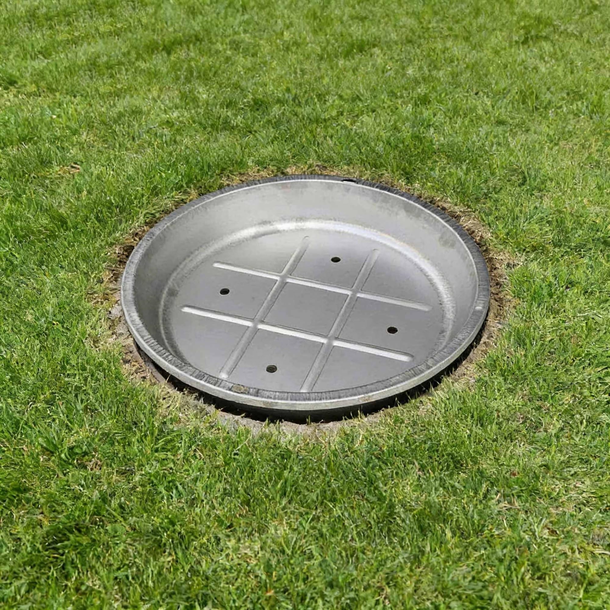 Couvercle d'accès dissimulé acier inoxydable 70x70 pour regard de jardin et trottoir