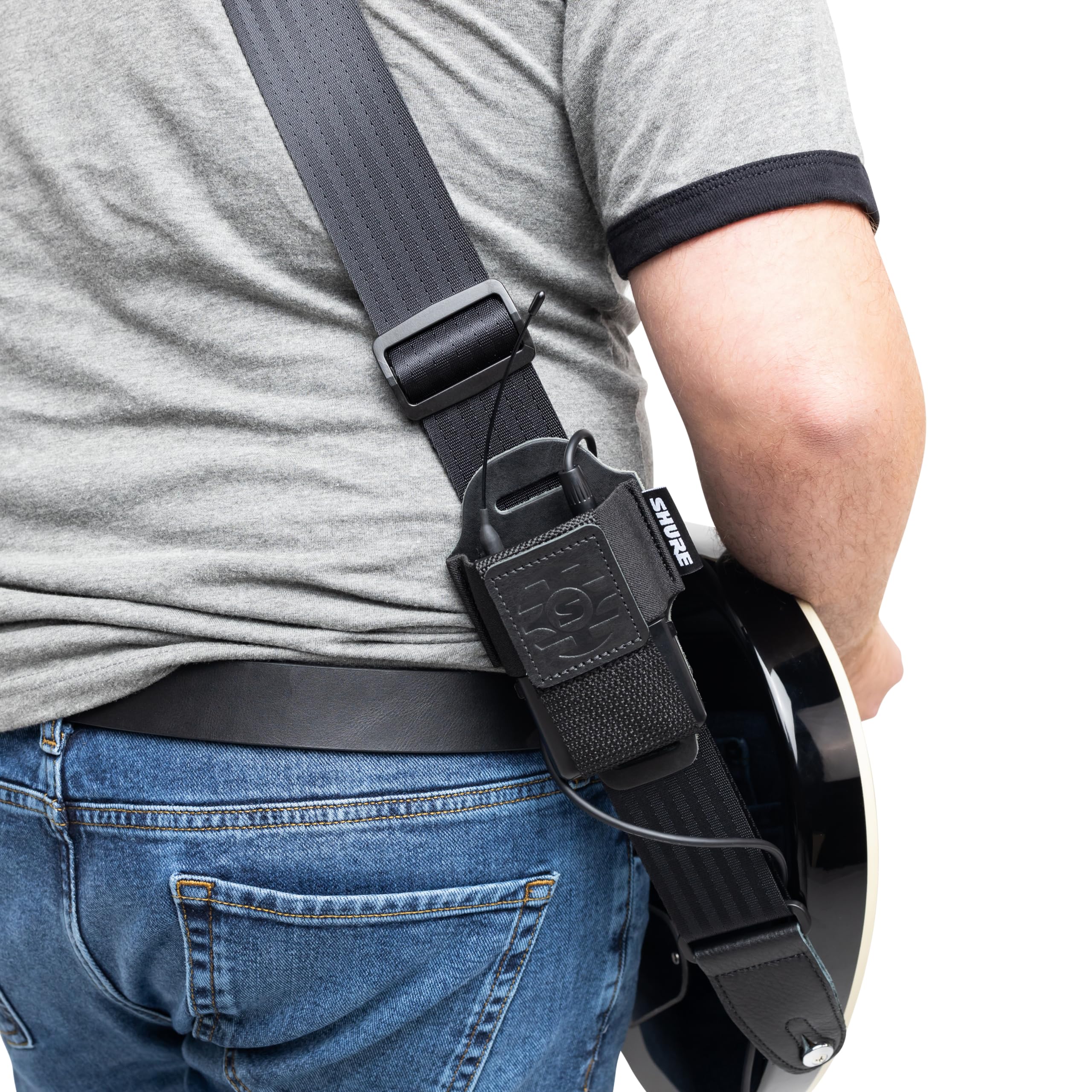 Shure by Gator Wireless Series; Estuche de cuero negro para transmisor wireless Shure Premium; (SH-BODYPACK-PBK-L)