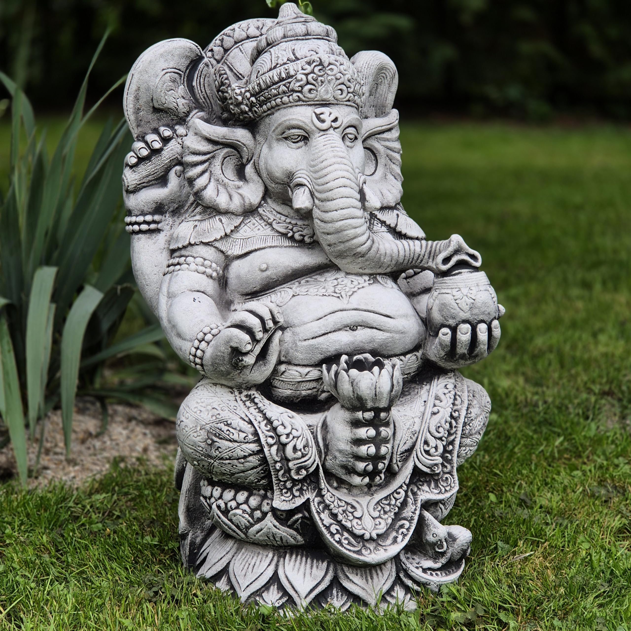 FABRIQ Große Ganesha Steinfigur 62 cm – 57 kg – Steinguss Buddha Elefant – Wetterfest & frostbeständig
