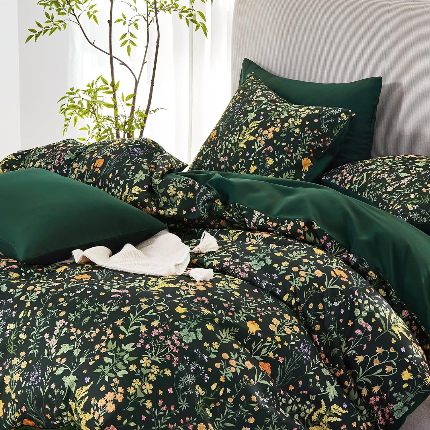 Wake In Cloud - Floral Comforter Set, Shabby Chic Cottage Garden Botanical Flower Style with Elegant Wildflower Pattern, Soft Lightweight Bedding, 3 Pieces, Dark Green, Full Size
