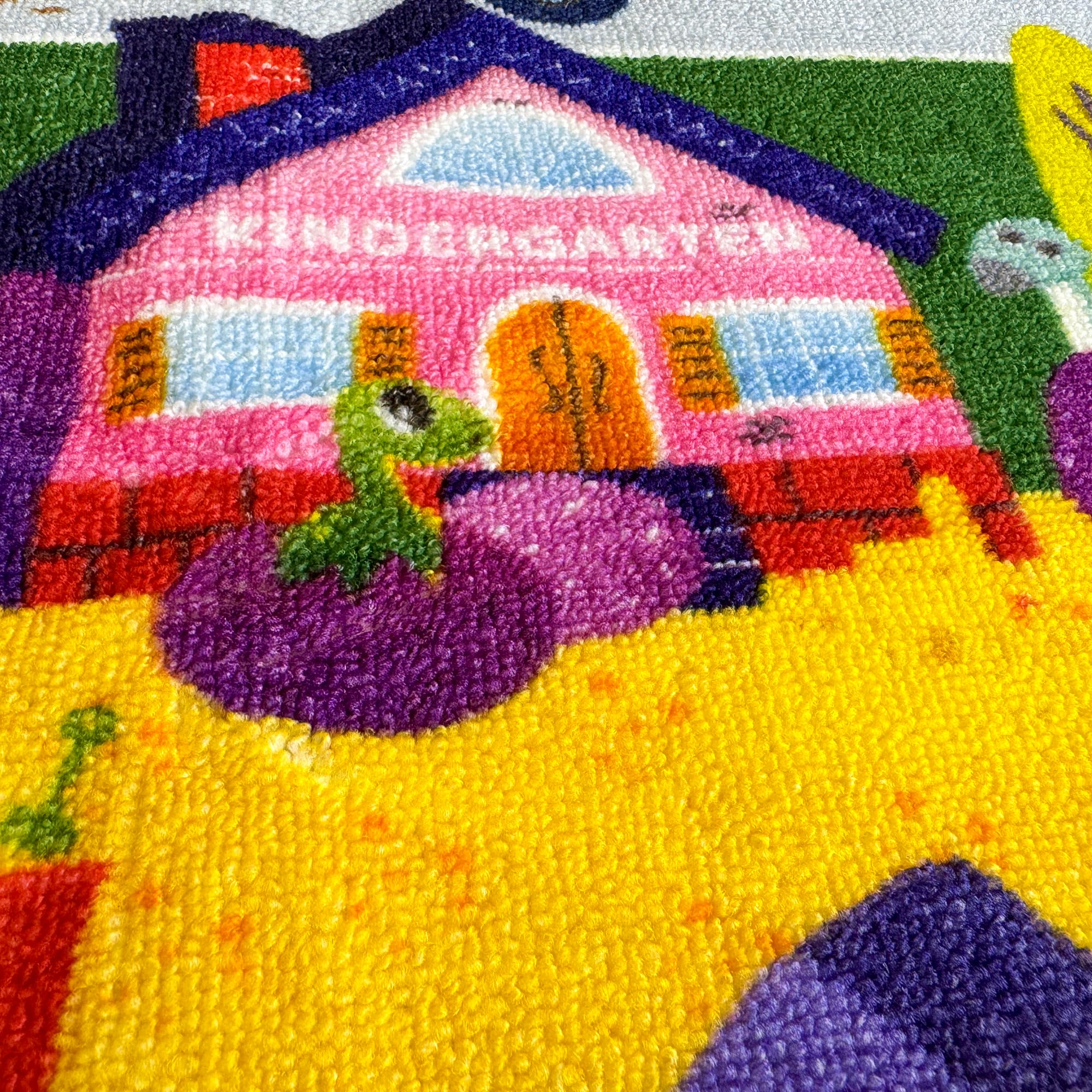 QUOKKA Tapis de salle de classe pour enfants – 198 x 140 cm – Tapis ABC pour salle de jeux – Tapis d'apprentissage de l'alphabet pour chambre à coucher – Tapis de ville pour garçons et filles – Tapis