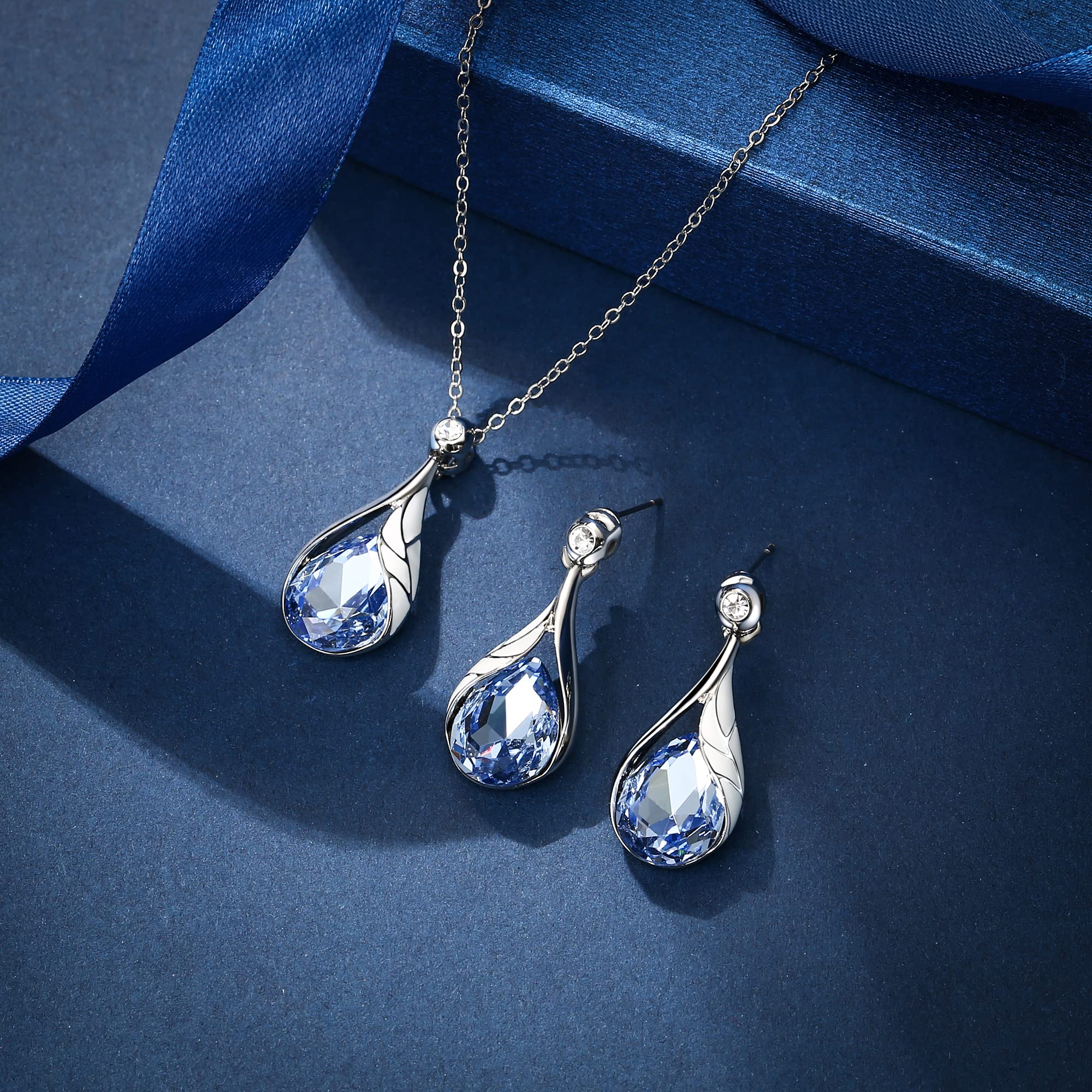 Cristalli austriaci Goccia Gioielli Set Smalto Foglia Elegante Strass Ciondolo Collana Orecchini Pendenti per Donne