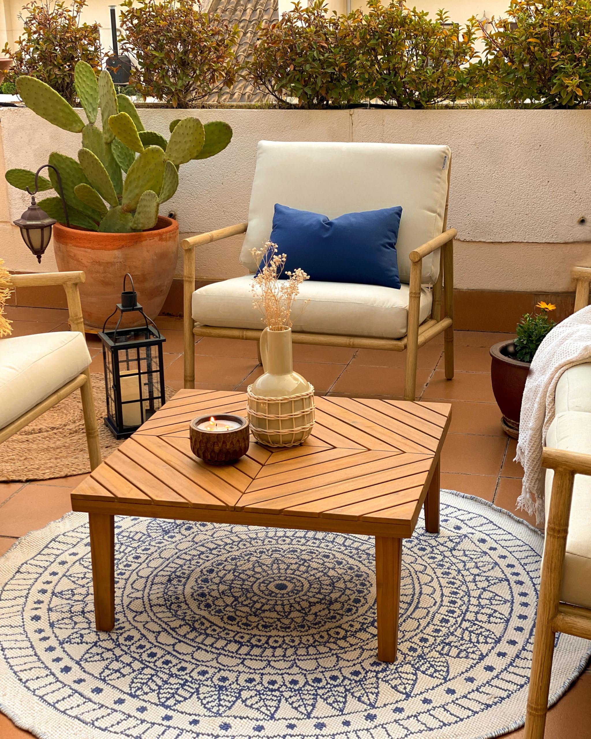 Beliani Table Basse de Jardin Claire en Bois d'Acacia 70 x 70 cm Moderne UV Résistant Baratti