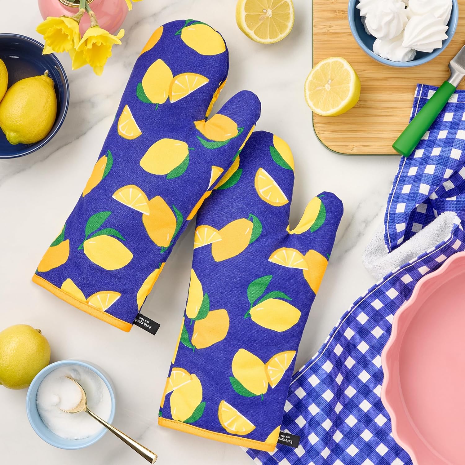 Kate Spade New York Lemon Party Oven Mitt 2-Pack Set, Heat Resistant, 100% Cotton, Navy Blue/Yellow, 7"x13" - Image 2