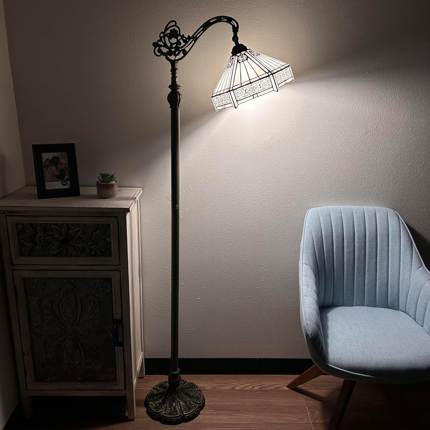 White Stained Glass Floor Lamp Hexagon Gooseneck Adjustable Metal Base LED Bulb Included for Living Room Bedroom 20" W*12" D*63" H