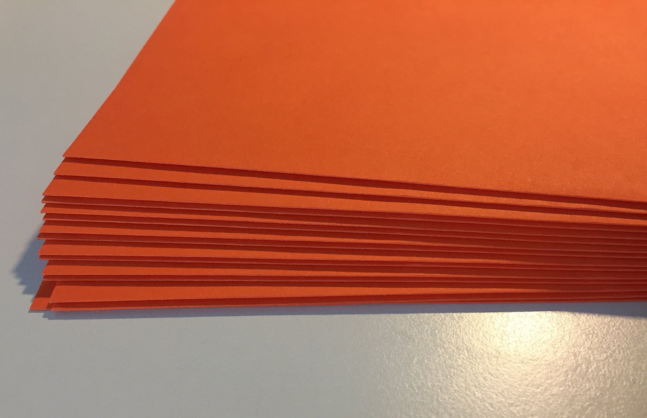 250 orange Kuverts, C6/5 = 229 x 114 mm, mit Haftklebestreifen, 100 g/qm