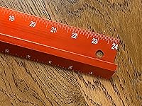 Vista 2 de Swanson SVE240 - Báscula de borde recto Savage de 24 pulgadas, no se daña, anodizada y grabada con láser