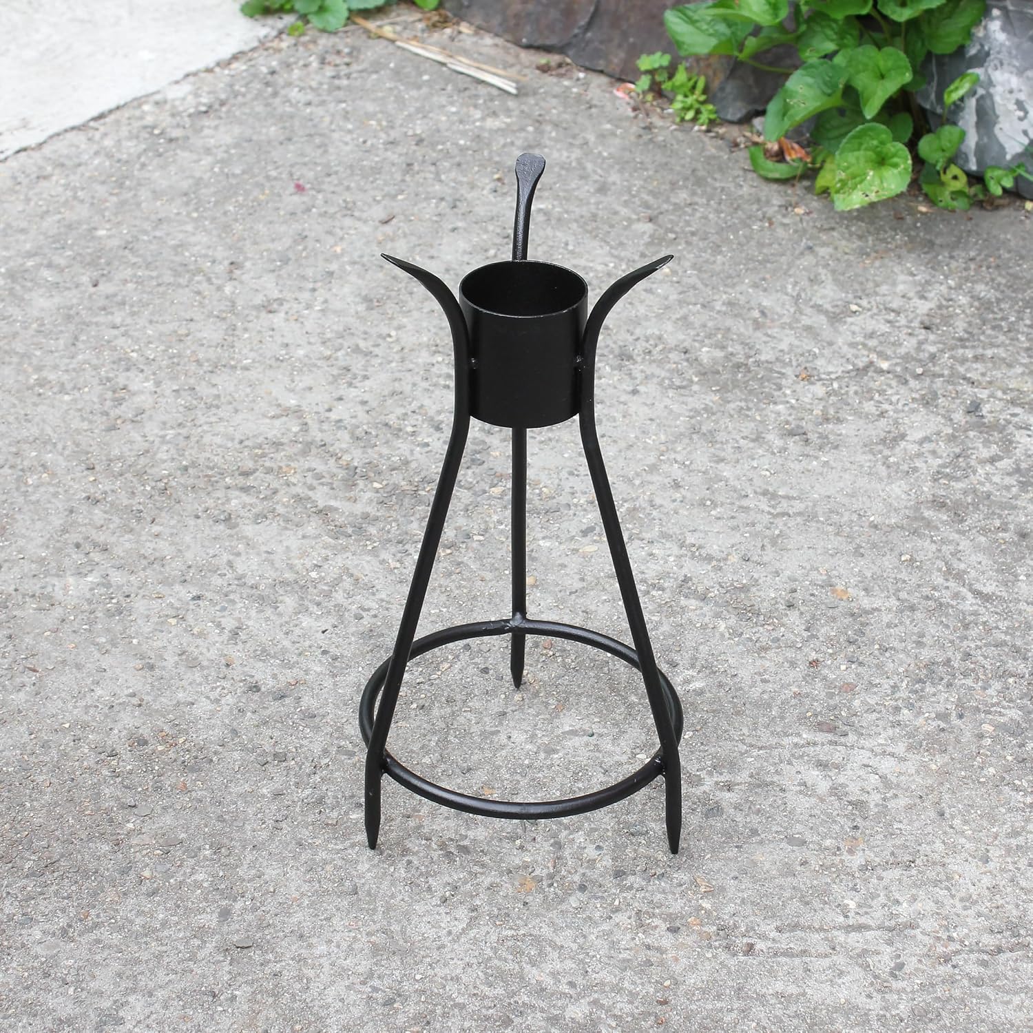 Trestle III Spiked Stand