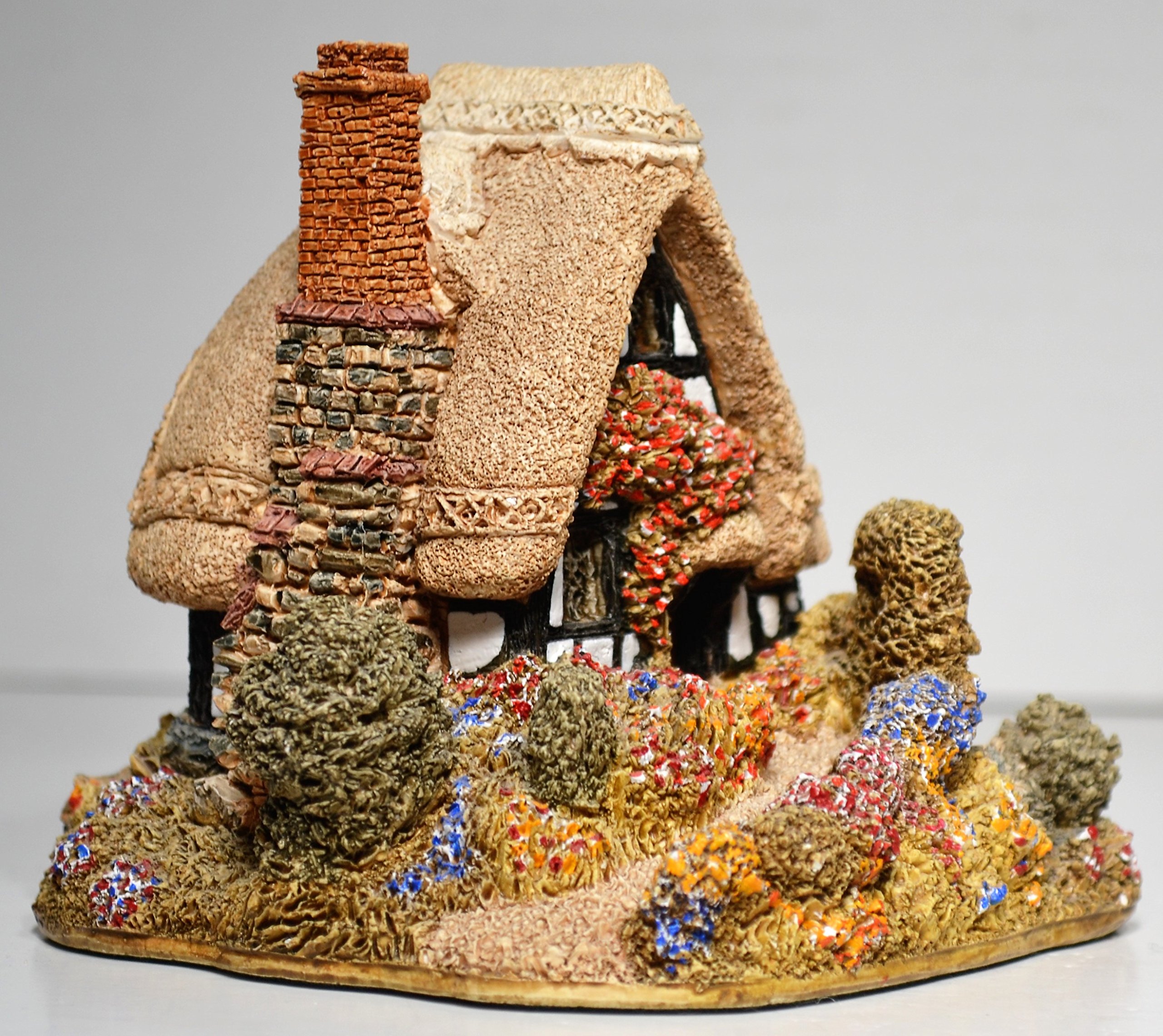 限定品　リリパットレーン　SUMMER NOLIDAYS Amazon.co.jp: Lilliput Lane サマーヘイズ L0074 : ホーム