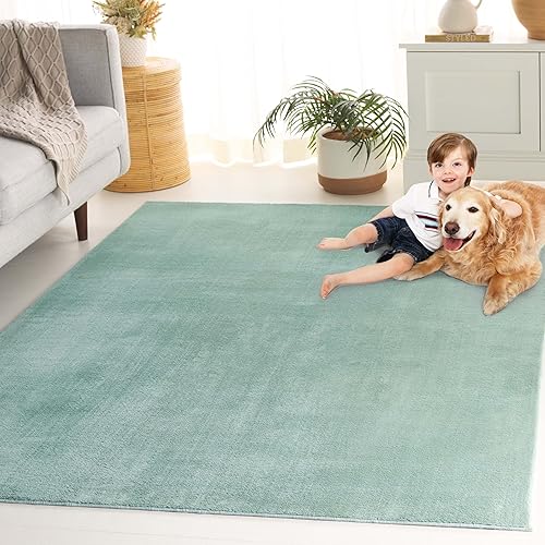 Miniatura 7 de Safavieh Alfombra de área de colección de piel de conejo sintética, 3 x 5 pies, beige, lavable a máquina, antideslizante, diseño sólido, ideal para