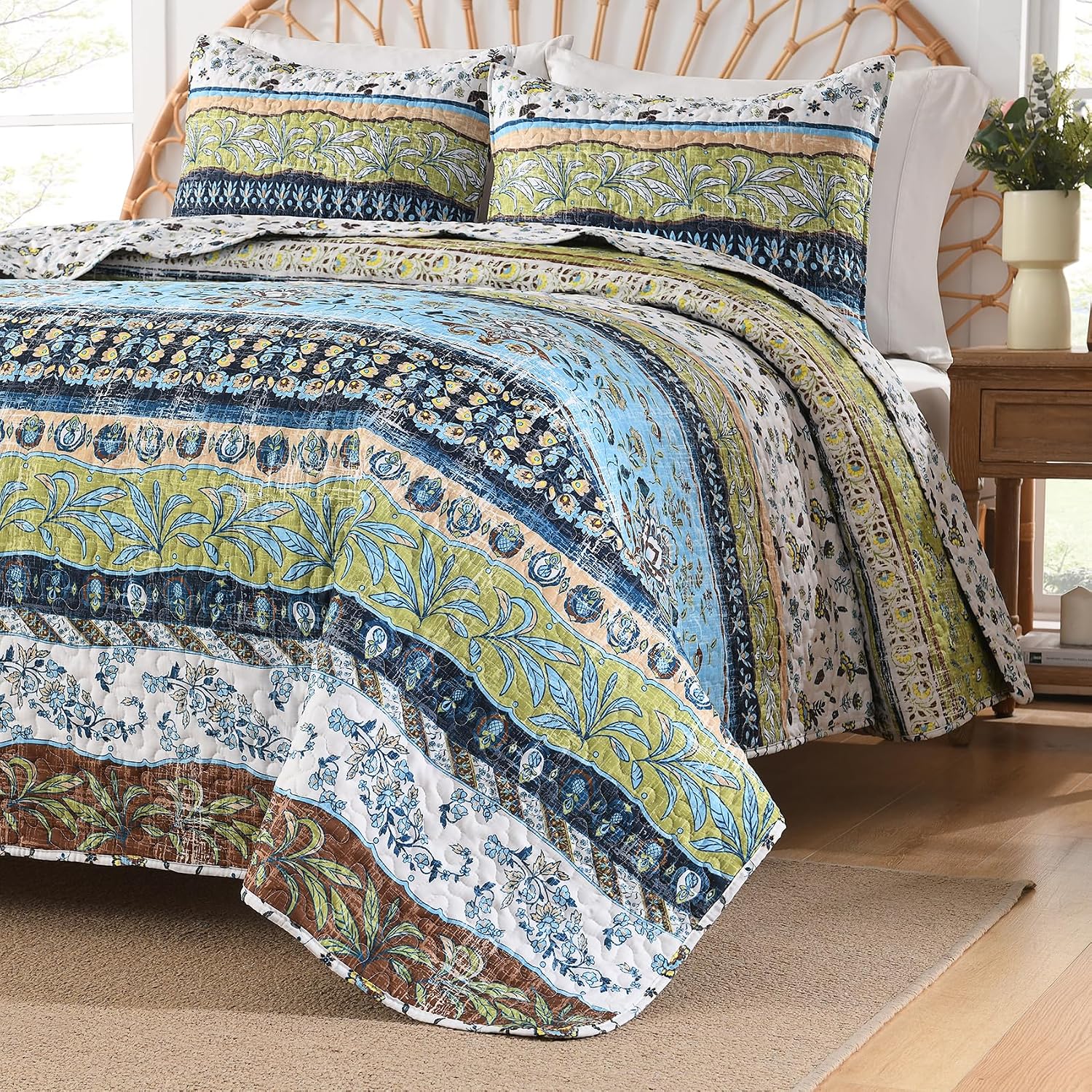 HORIMOTE HOME Boho Style Queen Quilt Set Green Bohemian Floral Strip Quilt Beddding Set, Soft and Lightweight Bedspread for All Season, Full Size Bed Coverlet with 2 Matching Pillow Shams (3 Pieces) image 5