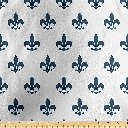 Vista 517 de Lunarable The Yard, tela azul real de The Yard, patrón de cerámica inspirado en el Medio Oriente estilo marroquí, estampado oriental, tela de satén