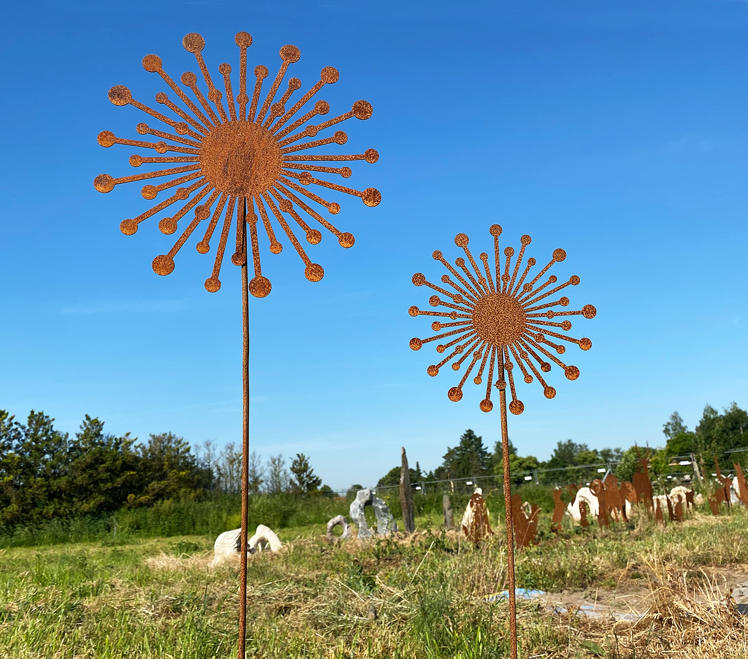 ALEMIN Rost Pusteblume Gartenstecker Aus Metall – Gartenfigur In Rostoptik, Vorgerostet, Als Deko Für Beet, Rasen, Kübel Oder Zwischen Rosen – Wetterfester Hingucker Für Jeden Garten ALEMIN Rost Pusteblume Gartenstecker Aus Metall – Gartenfigur In Rostoptik, Vorgerostet, Als Deko Für Beet, Rasen, Kübel Oder Zwischen Rosen – Wetterfester Hingucker Für Jeden Garten