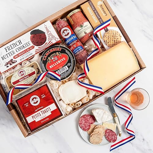 igourmet Un poco de Francia en caja de regalo (3.3 libras) - Una colección de franceses de carnes finas, quesos, paté, delicias y dulces