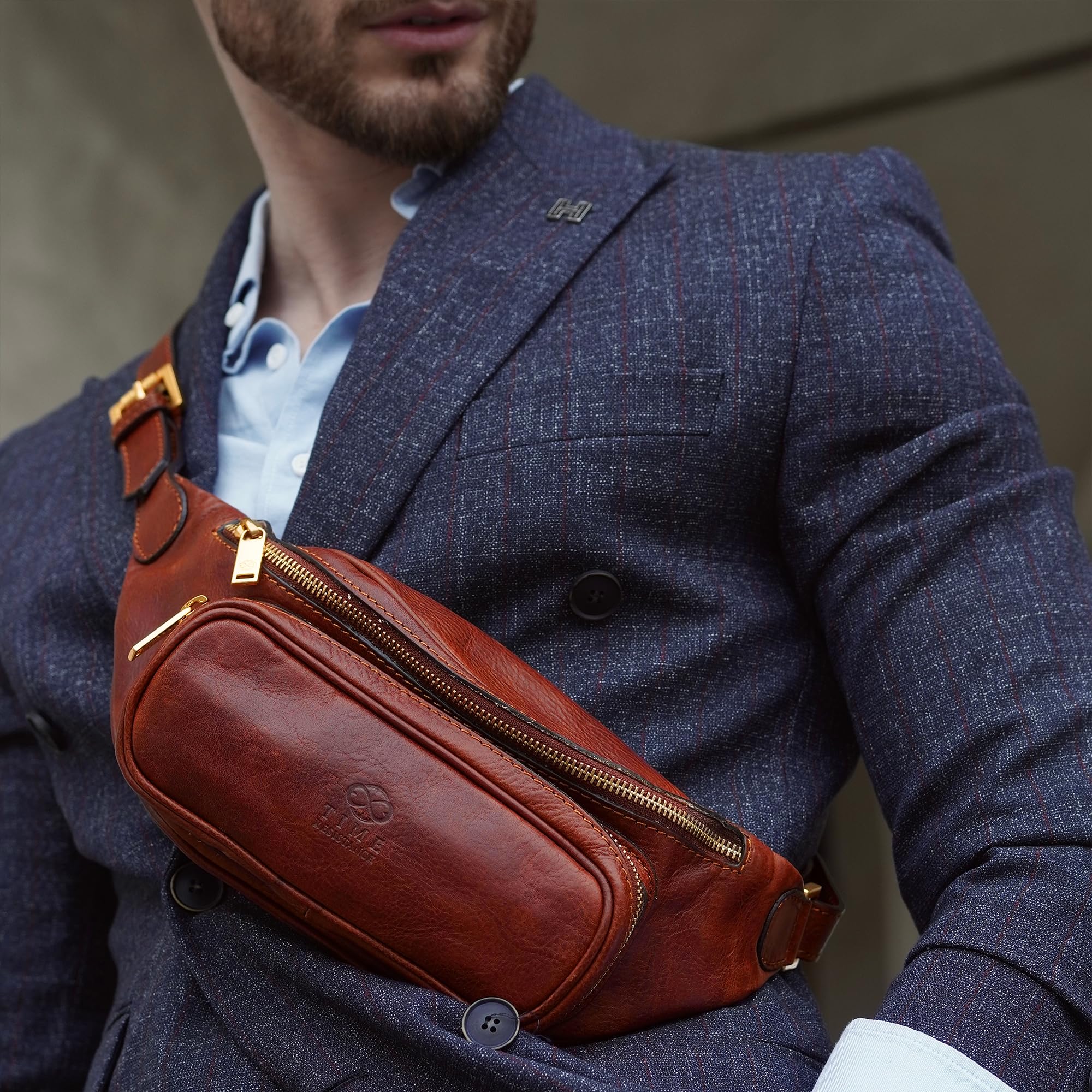 Marsupio Uomo in Vera Pelle Primo Fiore – Marsupio Donna Pelle Realizzato in Italia da Esperti Artigiani – Elegante con Cintura Regolabile e Tasche Spaziose – Time Resistance (Cognac)
