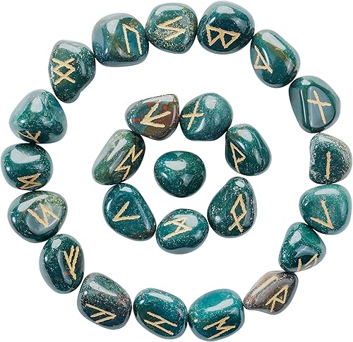 Crocon Juego de piedras de sangre verde grabadas con runas de cristal de saúco futhark, runas curativas de reiki para meditación, equilibrio de