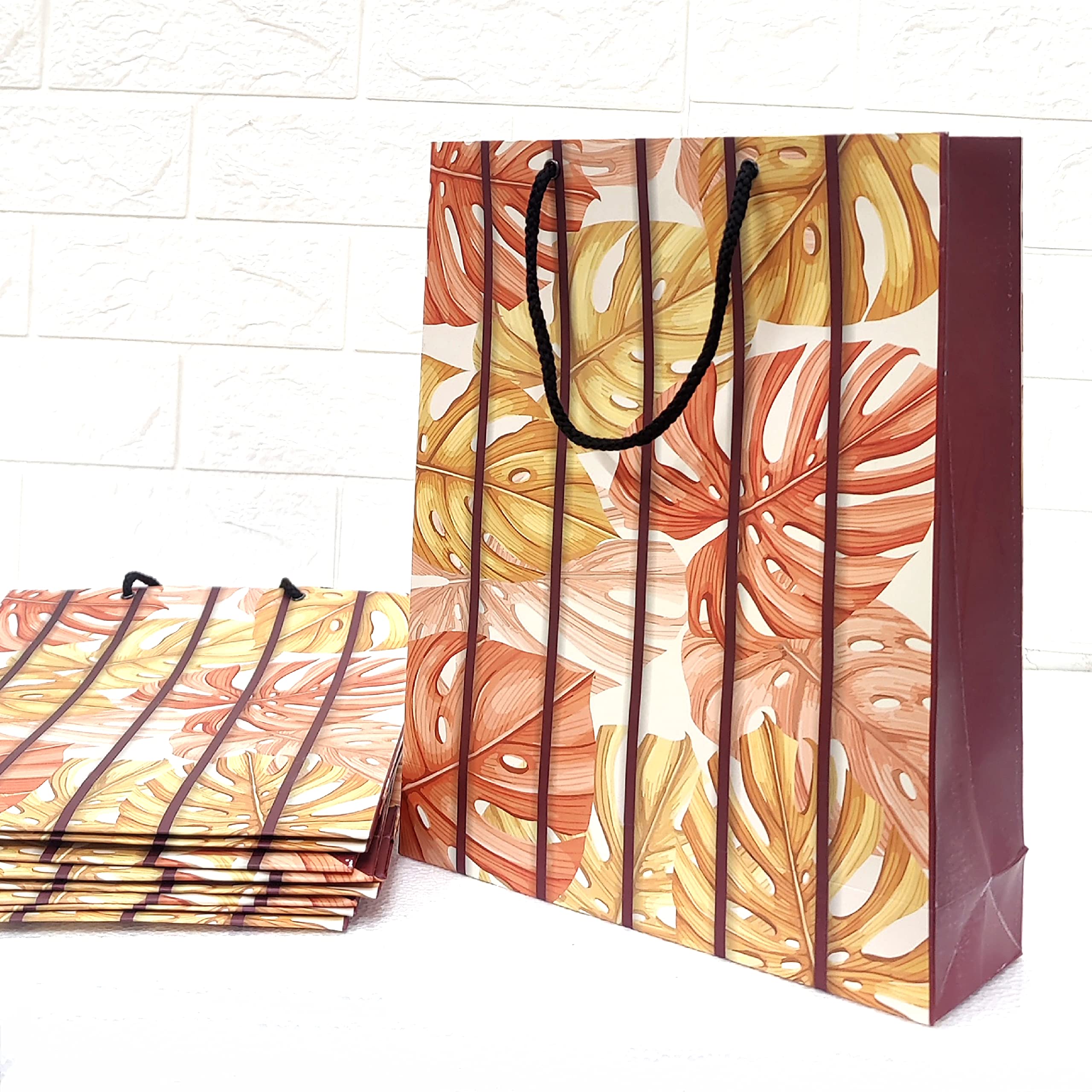 See full amazon price history chart for Pb PapyrusBolsys Paper Bags Leaf Small Size Pack of 12 Pb PapyrusBolsys Paper Bags Leaf Small Size Pack of 12 (B0BJ99B1MB) Amazon Price History, Amazon Price Tracker
