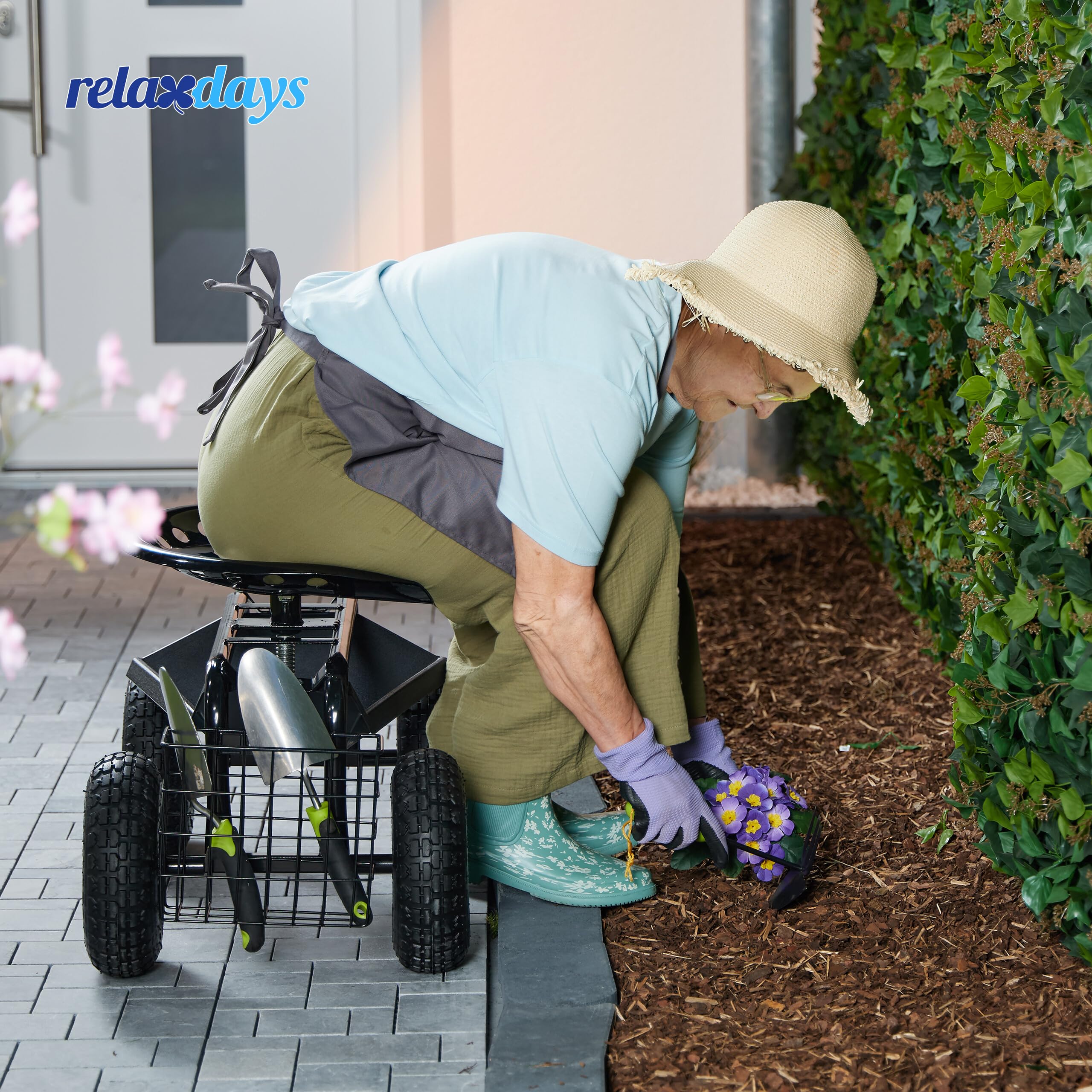 Relaxdays Siège Roulant de Jardin, réglable en Hauteur, 150 kg, Accessoire Jardinage, 4 Roues, Noir