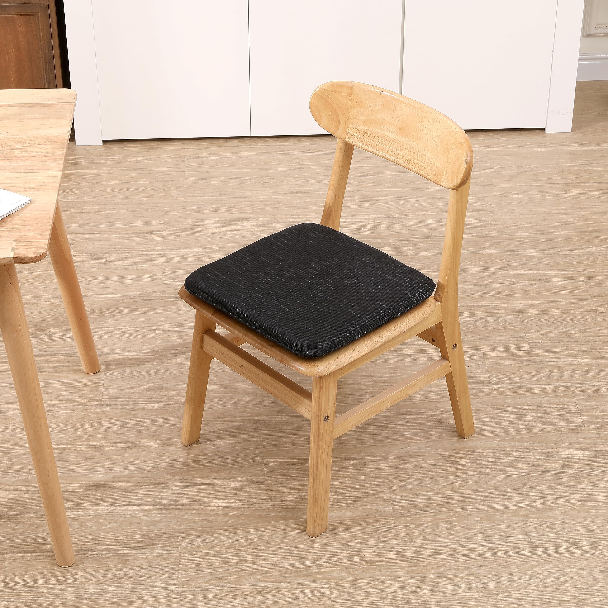 RACE LEAF 6er-Set Sitzkissen 40,5 x 40,5 cm Memory Foam Sitzauflagen, Wasserdicht, rutschfest, Dicke Stuhlkissen für Esszimmerstuhl, Bürostuhl, Gartenstuhl, Schwarz