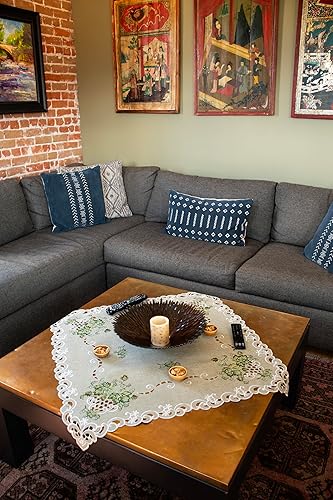 Miniatura 6 de Linens, Art and Things Mantel pequeño bordado con hojas verdes sobre tela verde antiguo, mantel pequeño, bufanda de 33 pulgadas, tapete cuadrado