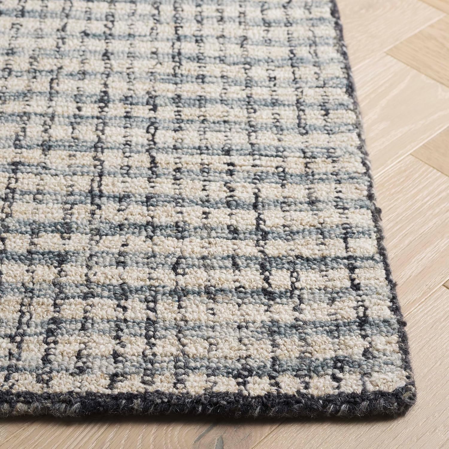 Safavieh Abstract Collection Area Rug - 5' x 7'6", Ivory & Black, Handmade Wool, Ideal for Living Room, Bedroom, Dining Room (ABT256Z-5)