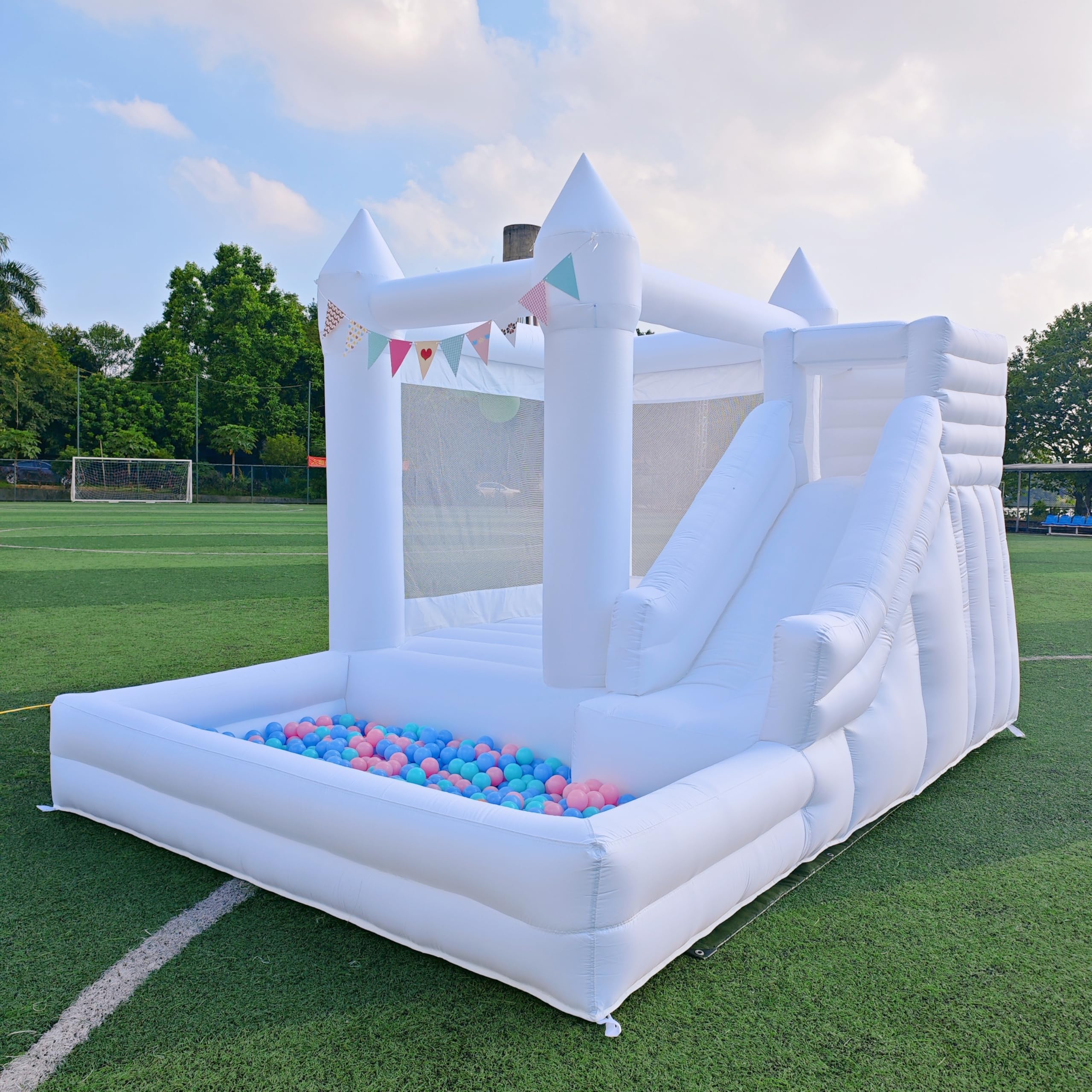 12 FT Oxford White Inflatable Bounce House, Bounce House With Ball Pit, Bounce House With Slide, Indoor And Outdoor Large Inflatable Castles Bounce House for Kids 3-12 Holiday Decoration Wedding Party