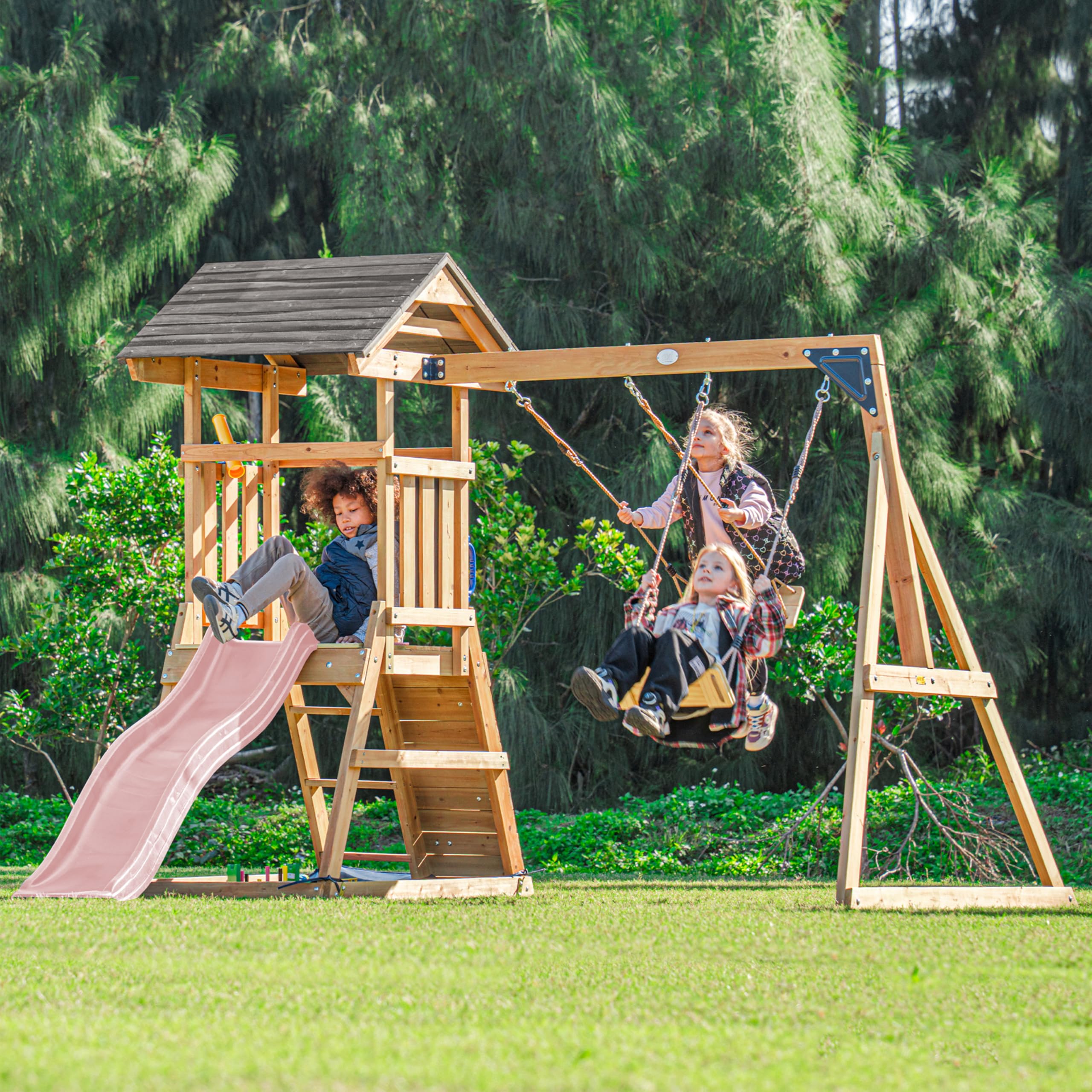 AXI Mia Casetta per bambini in legno con 2 altalene, scivolo Rosa pastello/Parco giochi all'aperto, recinto per la sabbia, parete per arrampicarsi | Portico altalena/Giochi in legno all'aperto