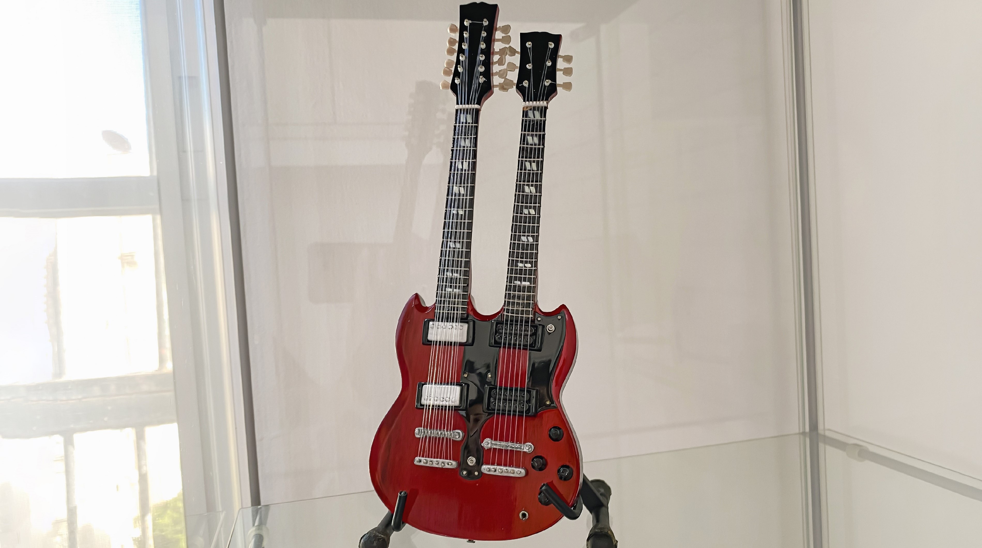 Amazon.com : Led Zep Miniature Guitar Replica - 10 Inches Cherry