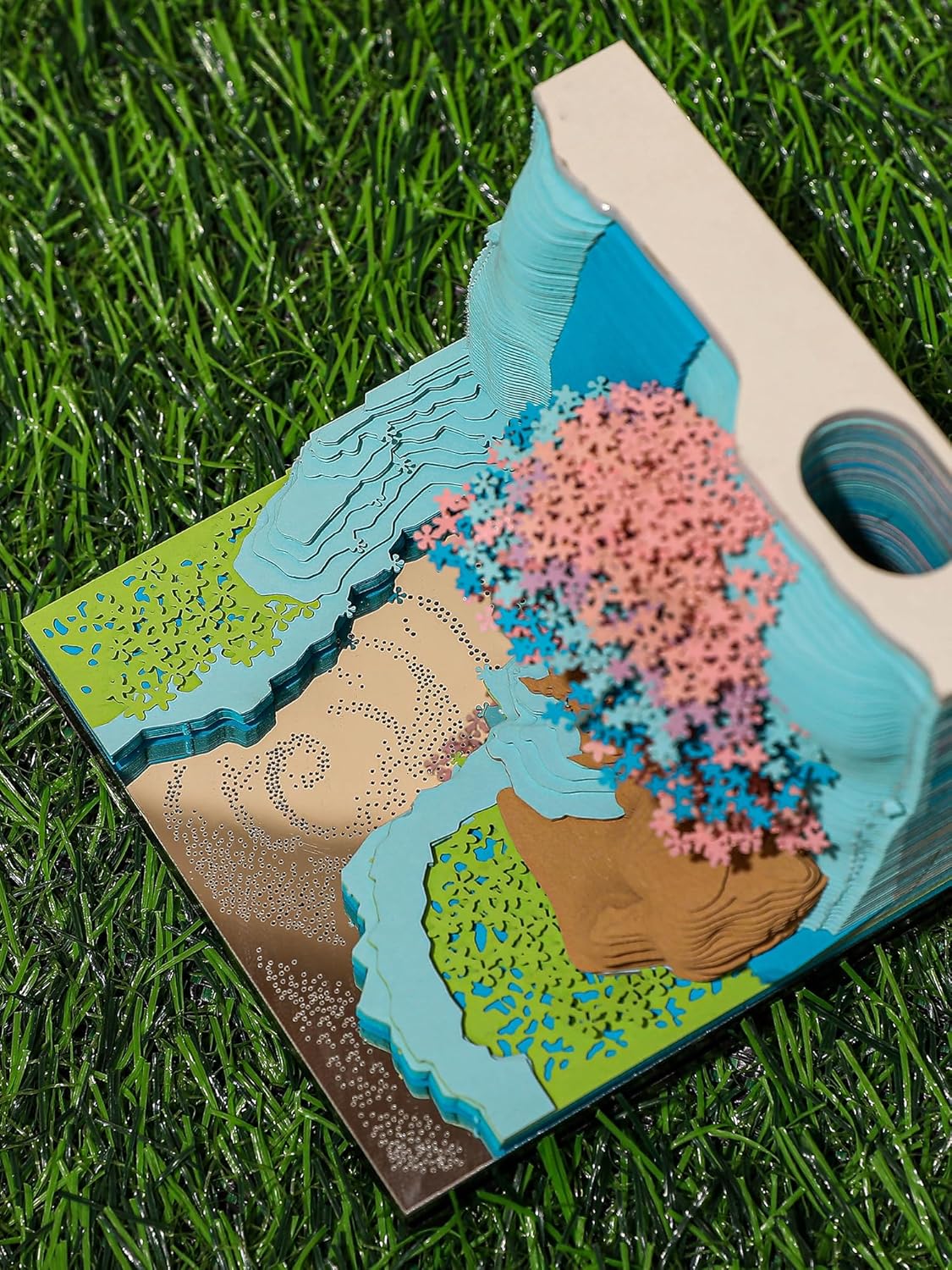3D Creative Time Piece Calendar 2026 Desk Weekly Calendar Decoration with LED Light and Acrylic Case, Paper Sculpture Non-stick Notes, Paper Carving Art Craft Memo Pad (Flower Mountain)
