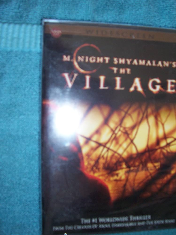 Amazon.com: The Village : Joaquin Phoenix, Adrien Brody