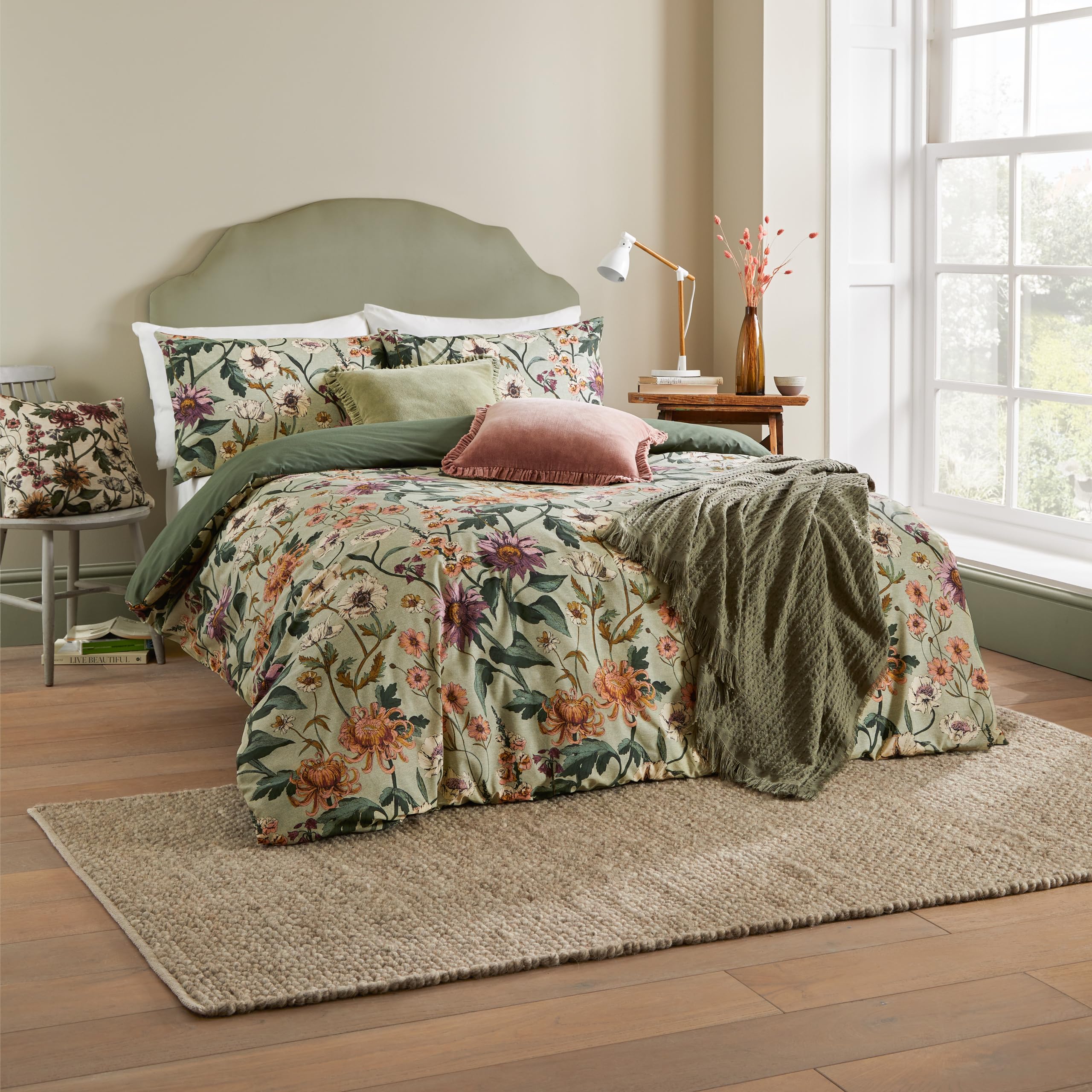 Wylder Nature Wallflower Botanical Duvet Cover Set - Vintage Botanics Linen Look (Celadon Green - Super King)