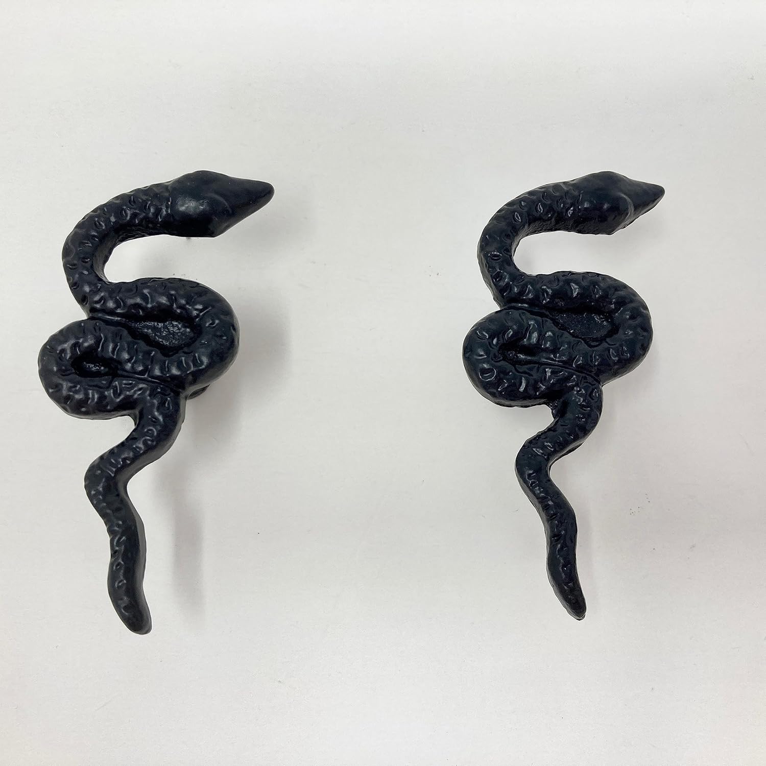 Black Animal Drawer Cabinet Knobs (Snake)