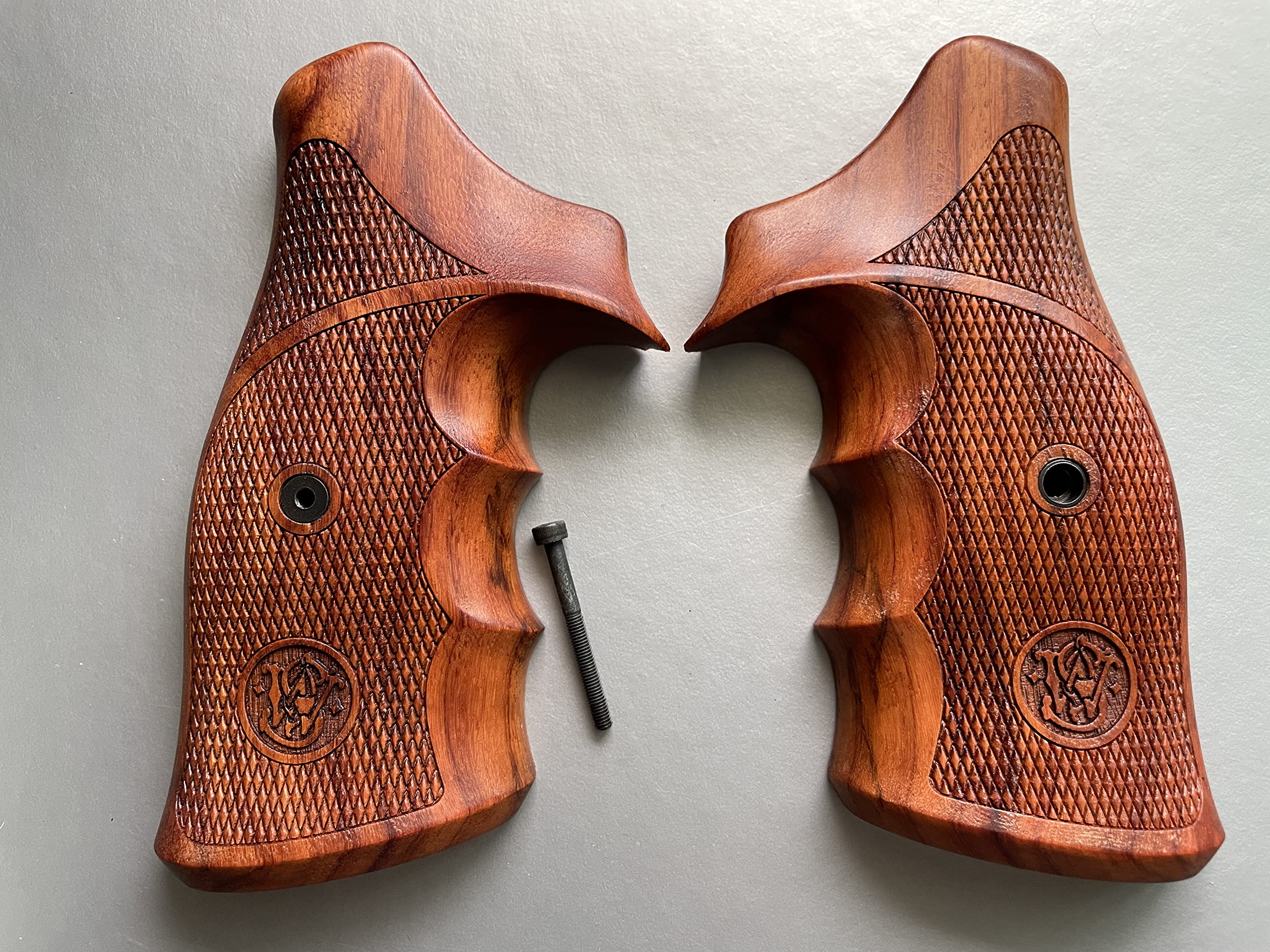 New! Target Grips Compatible with S&W K/L Frame Square Butt Checker with Finger Groove, Hardwood Thai Handmade #KSQ05