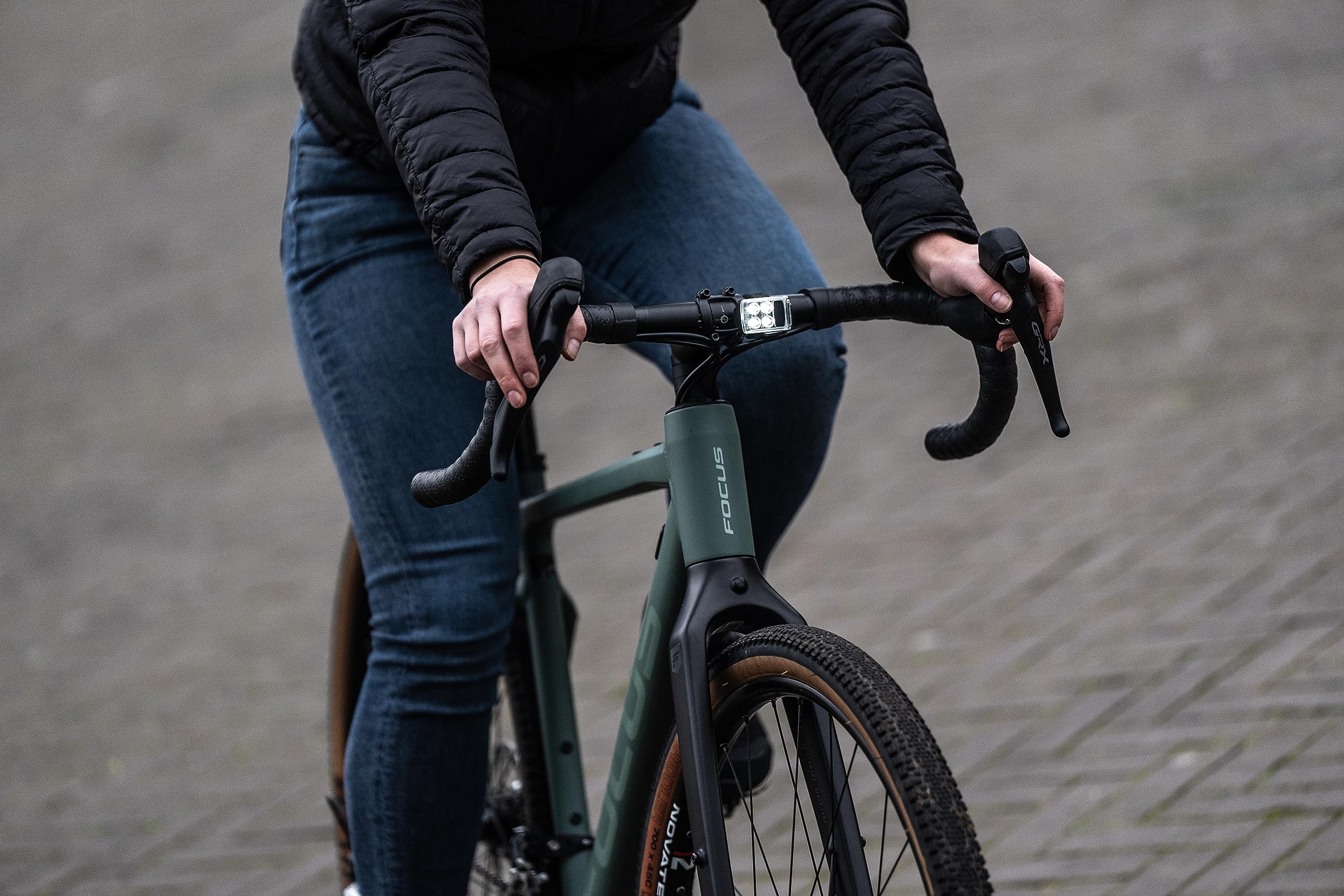 BBB Ensemble de lumières de vélo Rechargeables par USB I Feu Avant et arrière LED I Sangle Flexible I Lumières de visibilité pour vélo I BLS-237