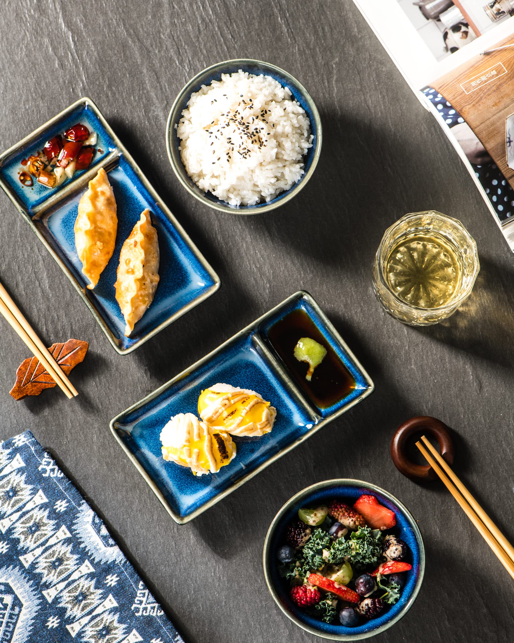 HENXFEN LEAD Set di stoviglie per sushi, set di stoviglie giapponesi per zuppa di miso Maki Sushi Rice con 2 piatti da sushi, ciotole, paio di bacchette, blu navy