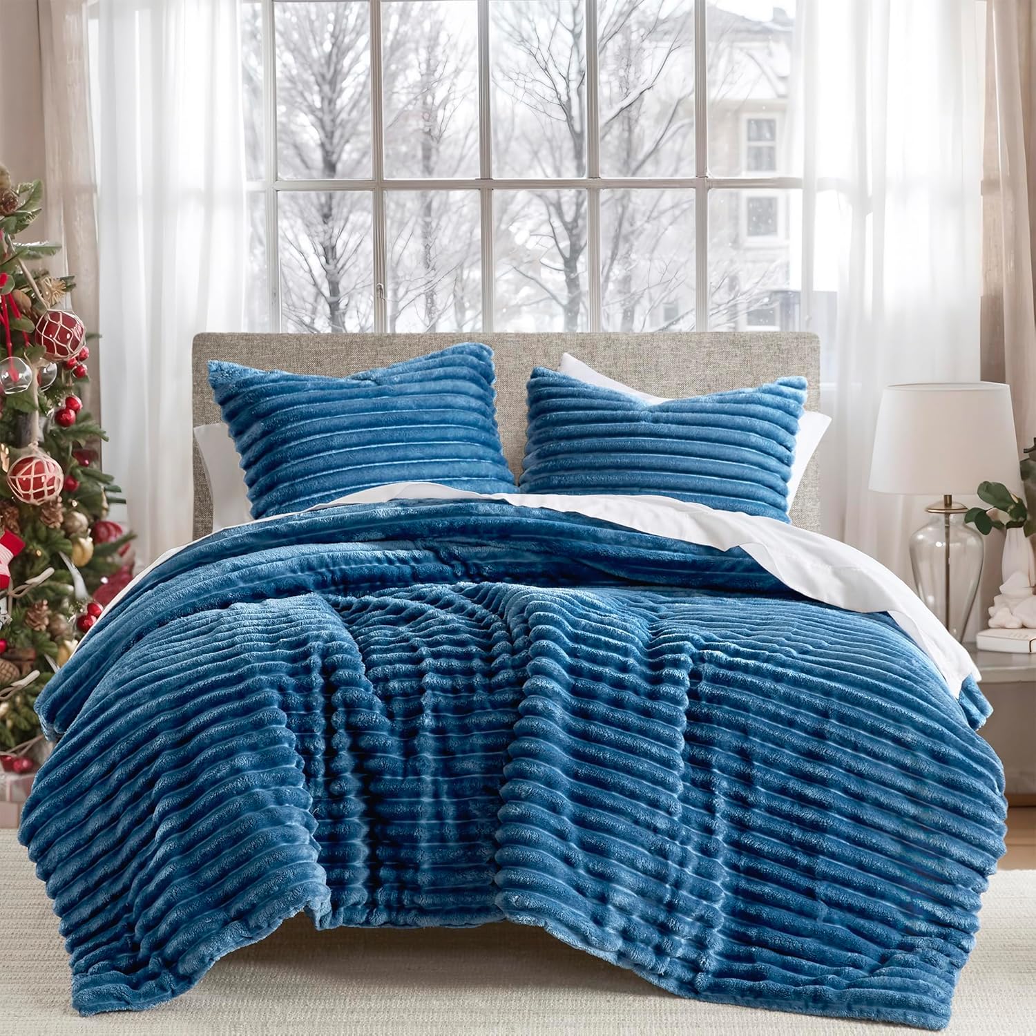 Intelligent Design Queen Comforter Set, Cozy Plush Bedding, Microfiber Reverse, 3 Piece, Lightweight, Super Soft Ribbed Velvet Comforter 2 Shams, All Season Fluffy Bed Set, Avril, Full/Queen Blue