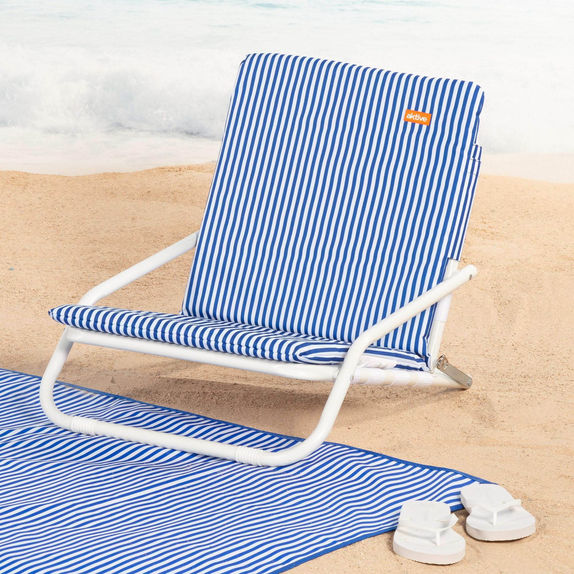 AKTIVE Silla de Playa Plegable Ligera Azul con asa de Transporte, 46x60x50 cm, Estructura de Aluminio, Tejido poliéster Transpirable, Silla Baja Camping jardín, hasta 110 kg (62534)