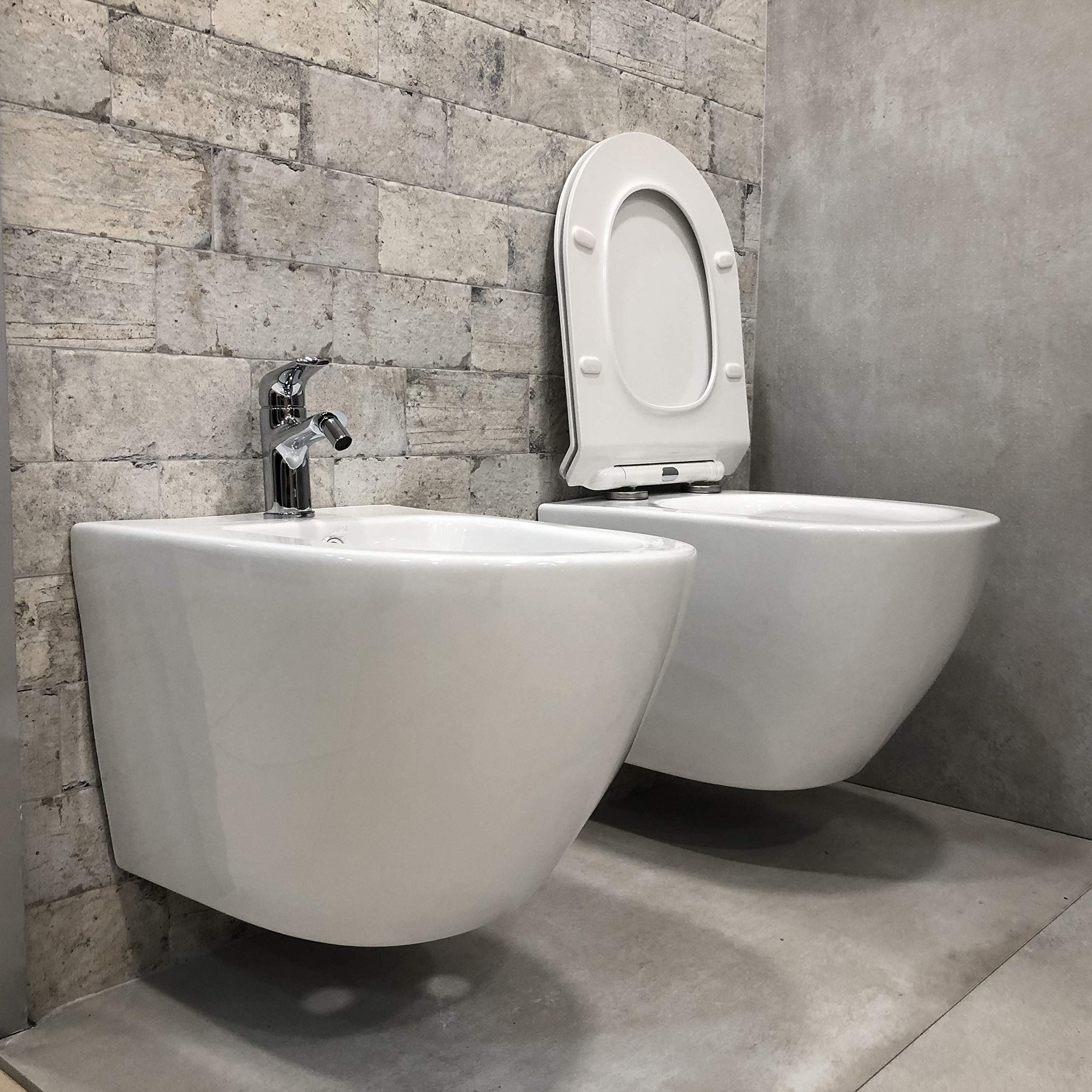 Coppia Sanitari Sospesi Rimless senza brida linea tonda dimensioni ridotte coprivaso soft-close