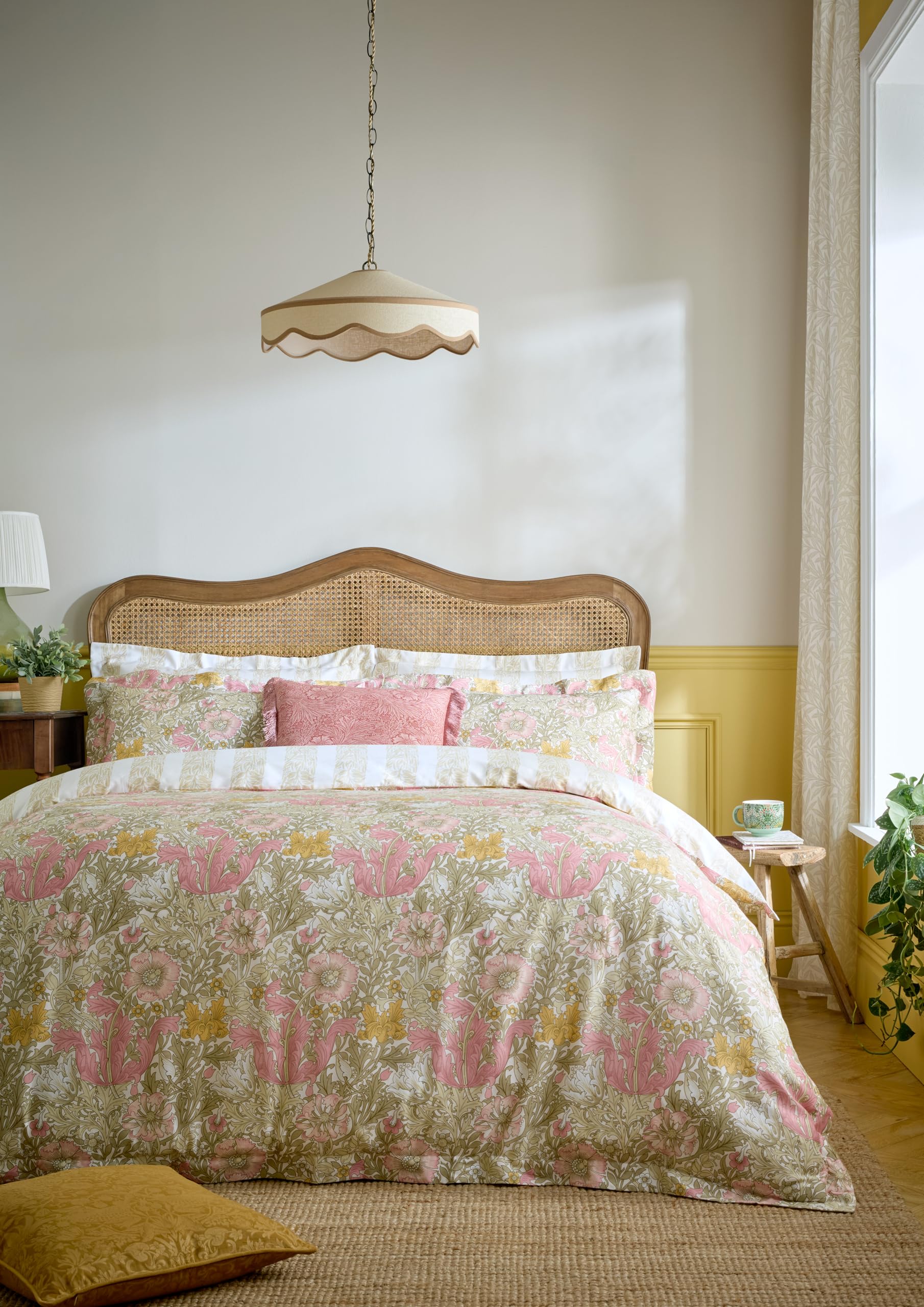 William Morris At Home Compton Quilt Set