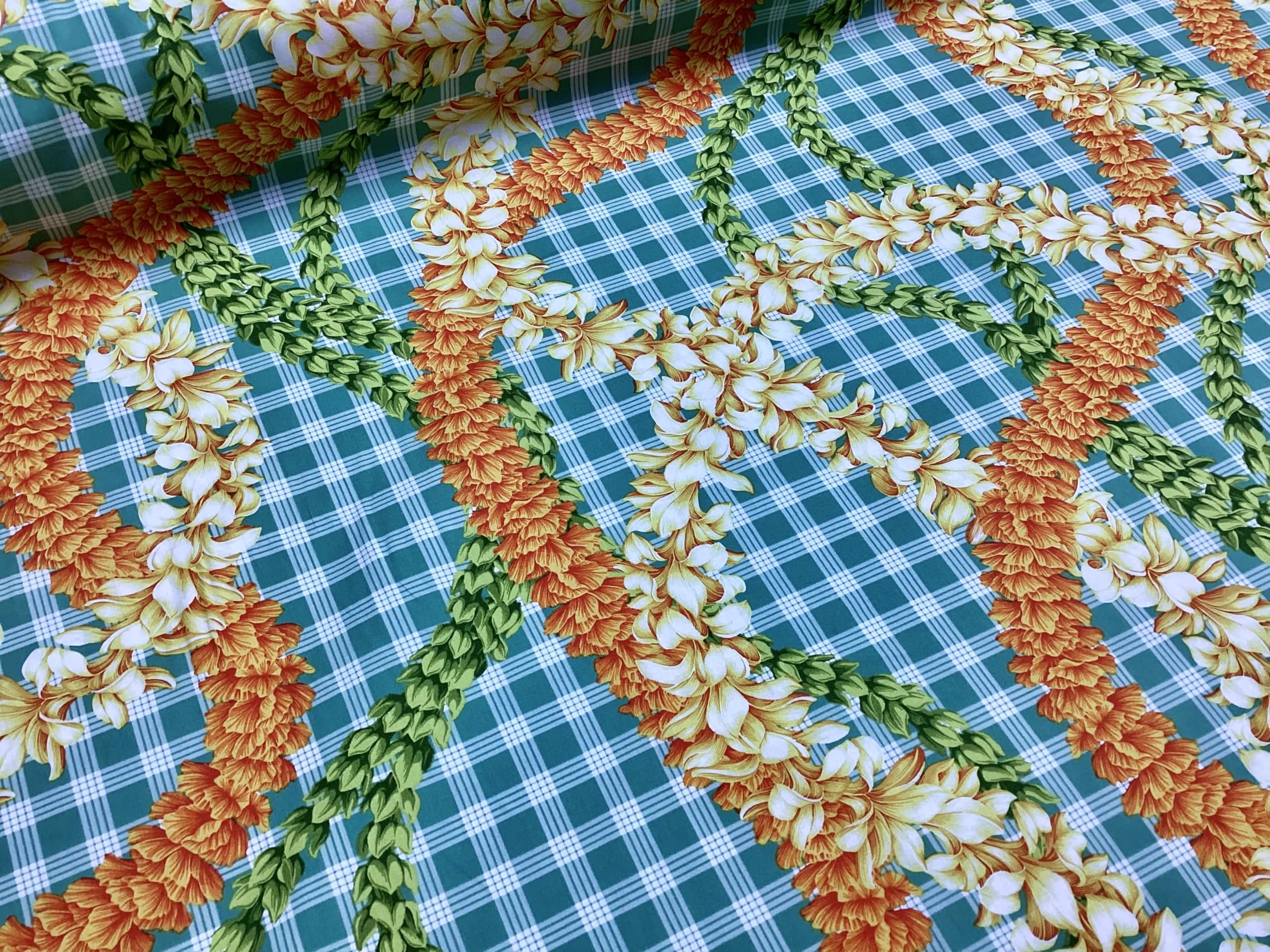 Amazon.com: Tropical Flower Leis on Printed Green Palaka Hawaiian