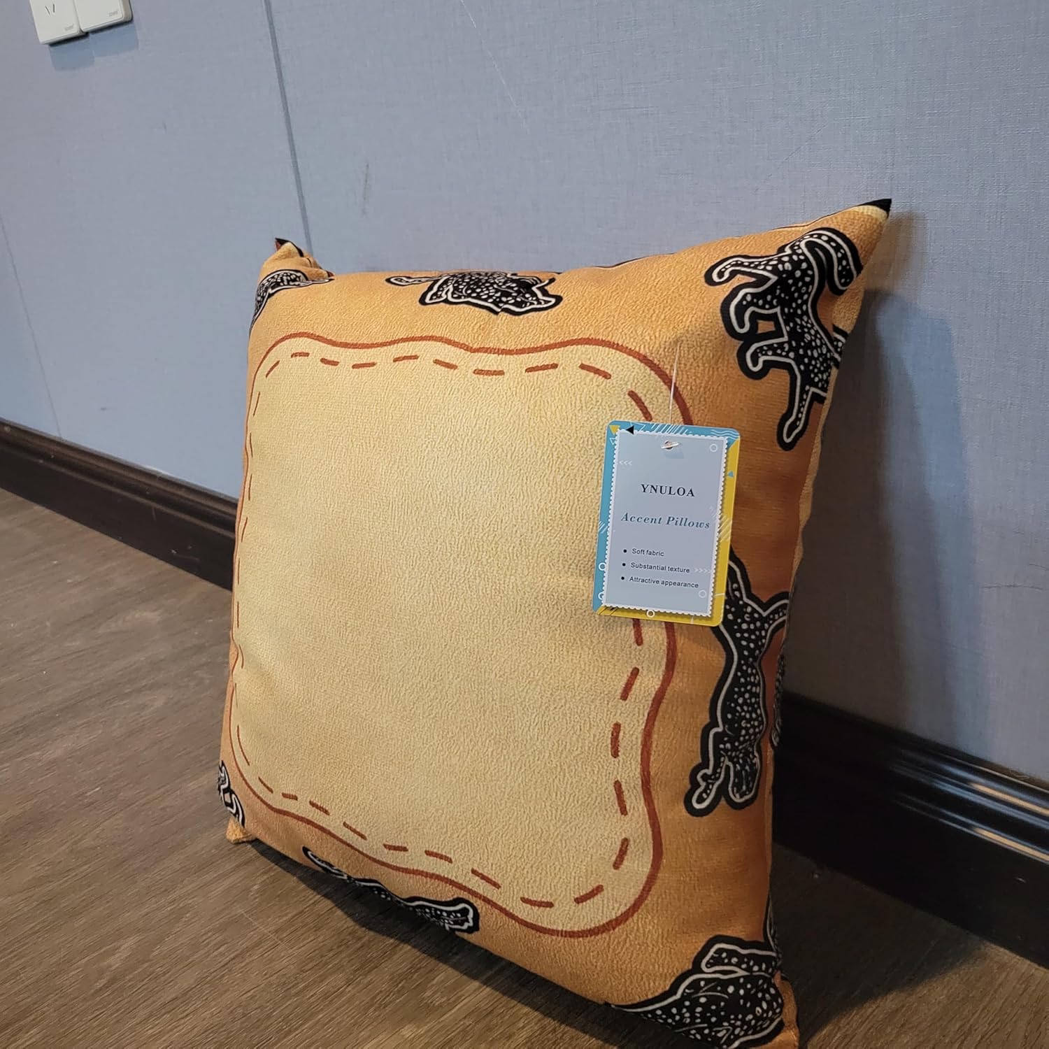YNULOA Accent pillows Bohemian Retro Elephant Print Throw Pillow, suitable for sofas, bedrooms, living rooms, and other home décor.