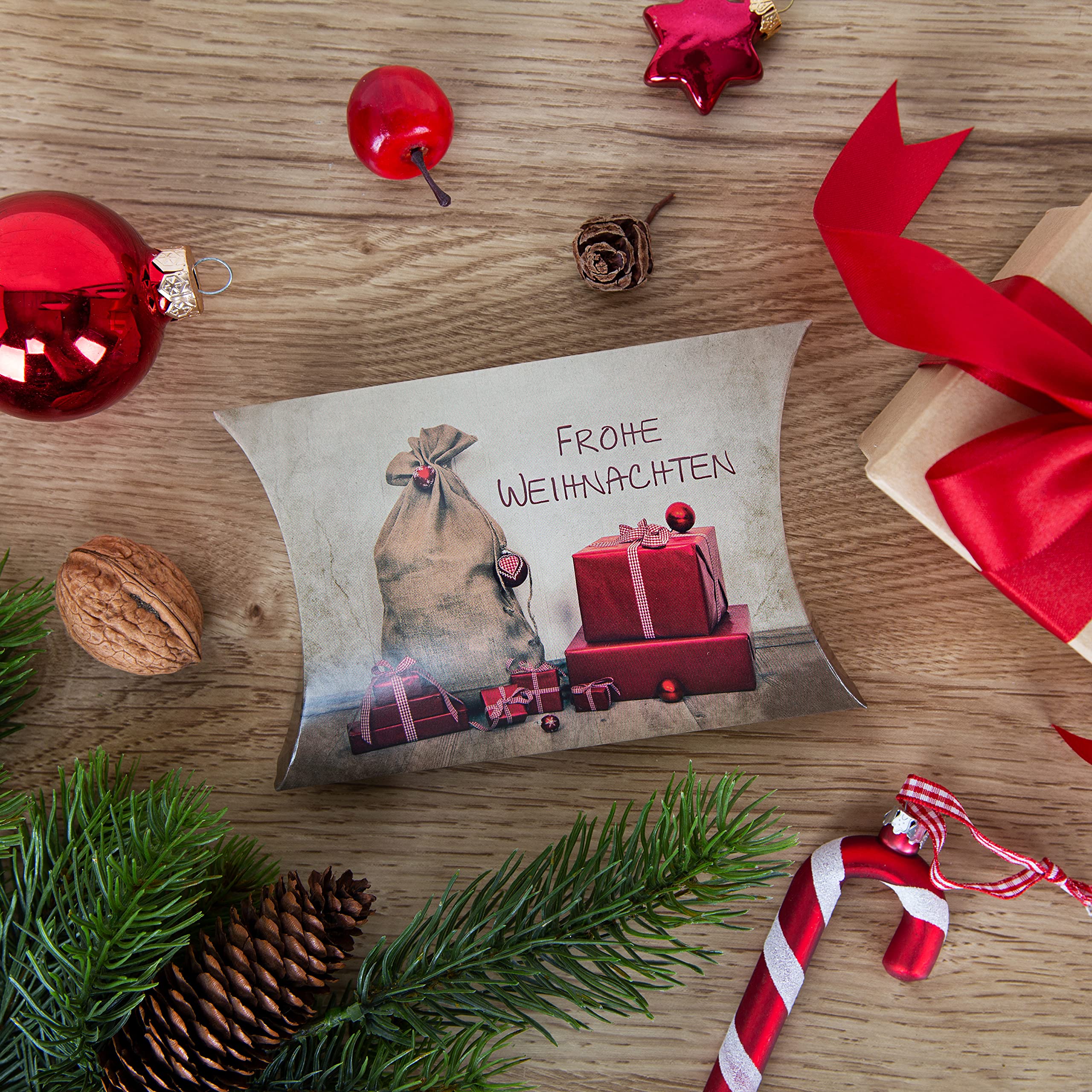Logbuch-Verlag 50 weihnachtliche Geschenkschachteln 15 x 10,3 + 3 cm rot braun vintage kleine Geschenkboxen Weihnachten Verpackung nostalgisch