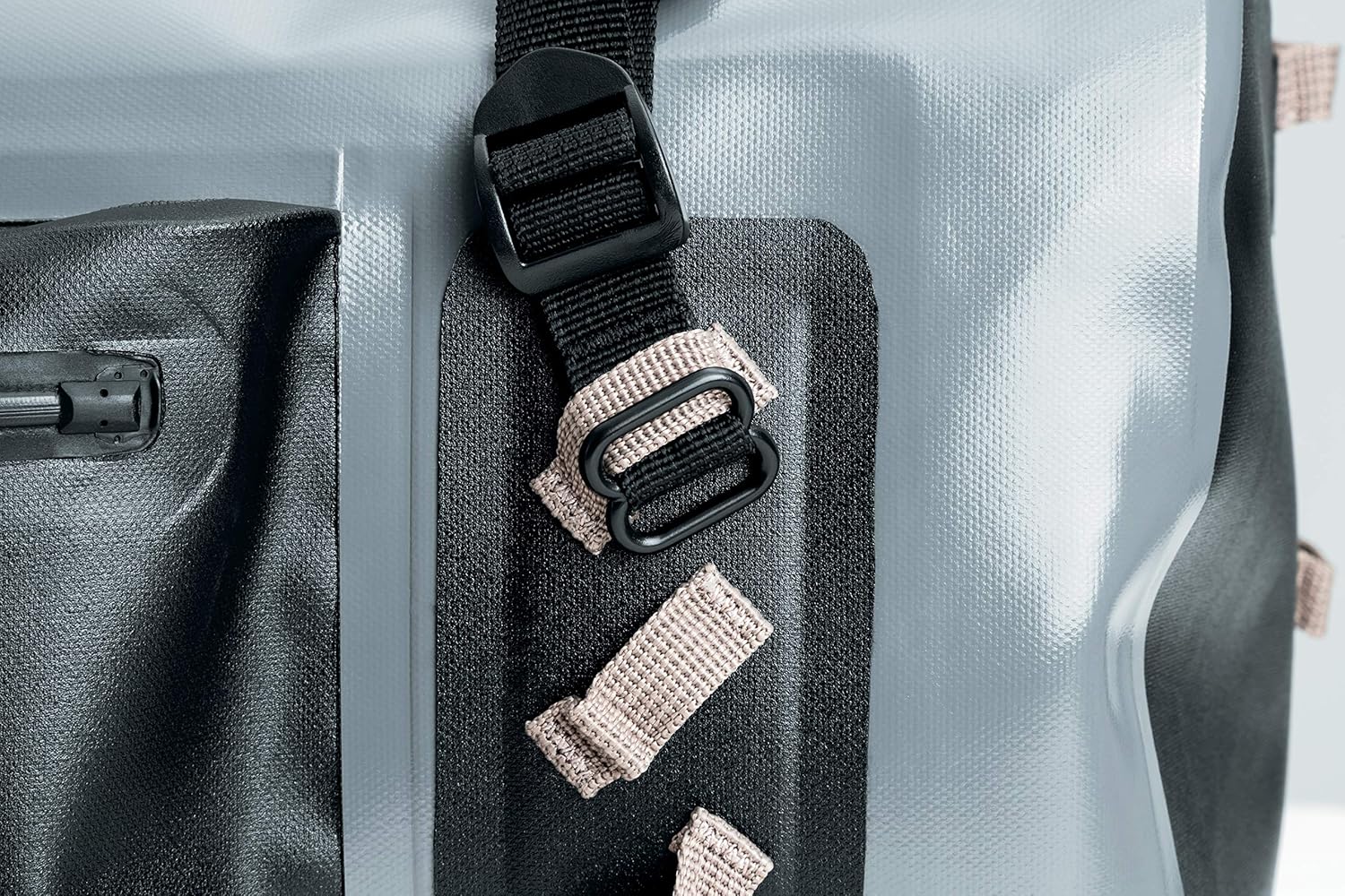 Kuryakyn 5173 Tørke 25L Dry Backpack: Portable Waterproof Bag with Strap Kit and Cargo Net for Passenger Seat or Luggage Rack Storage,Black